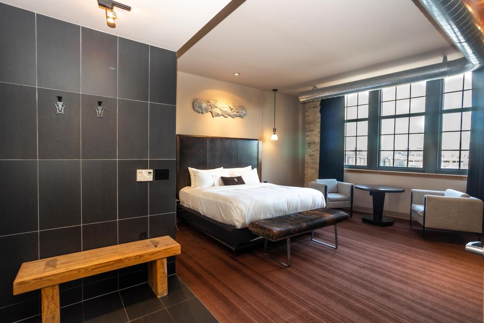 Popular attractions Area Nearby Property