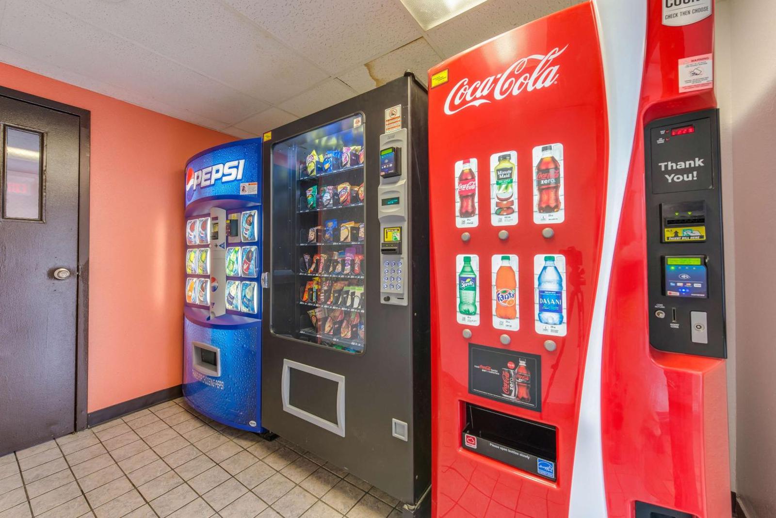 Motel 6-Saint Paul MN - I-94 Main image 2