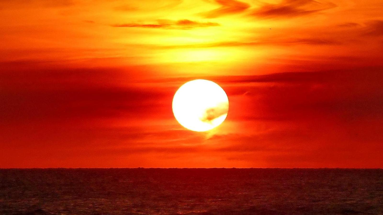 Lands End #204 building 9 - Beach Front Main image 2