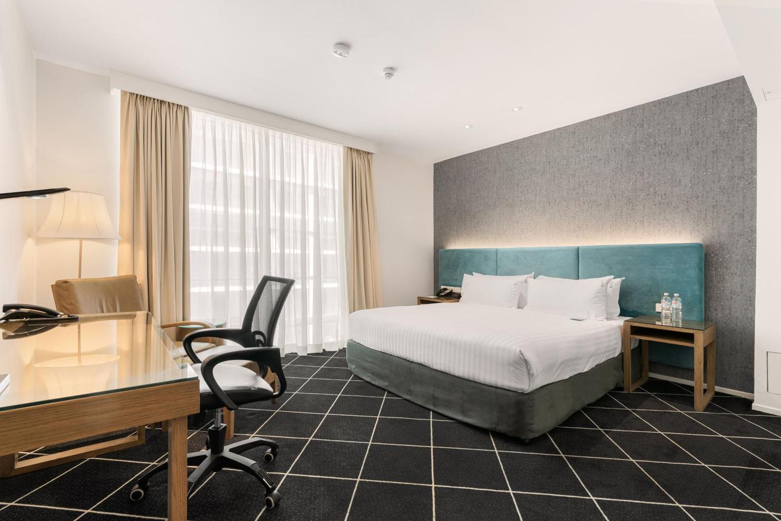 Holiday Inn Darling Harbour