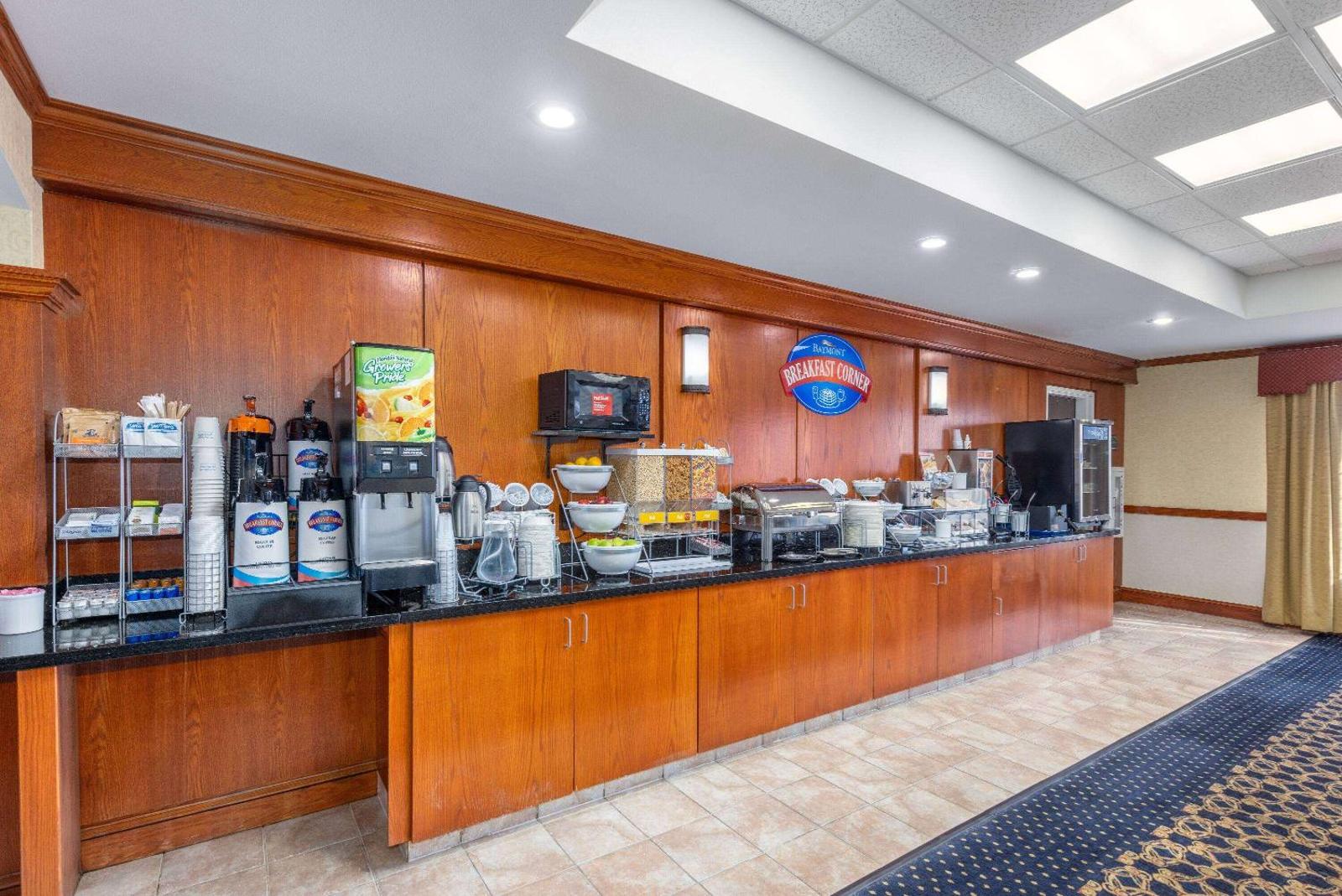 Comfort Suites Pratt Main image 2