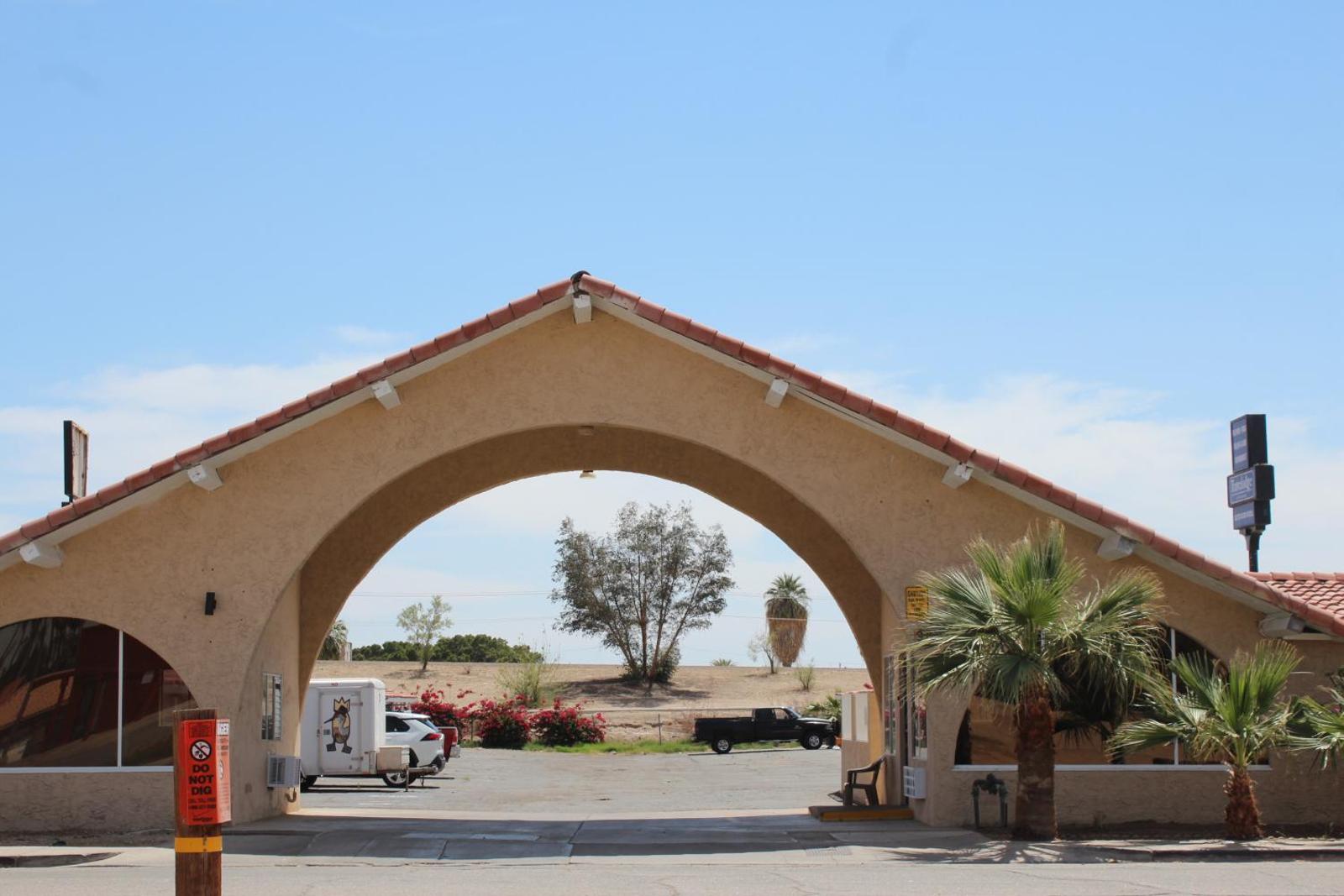Popular attractions Area Nearby Property