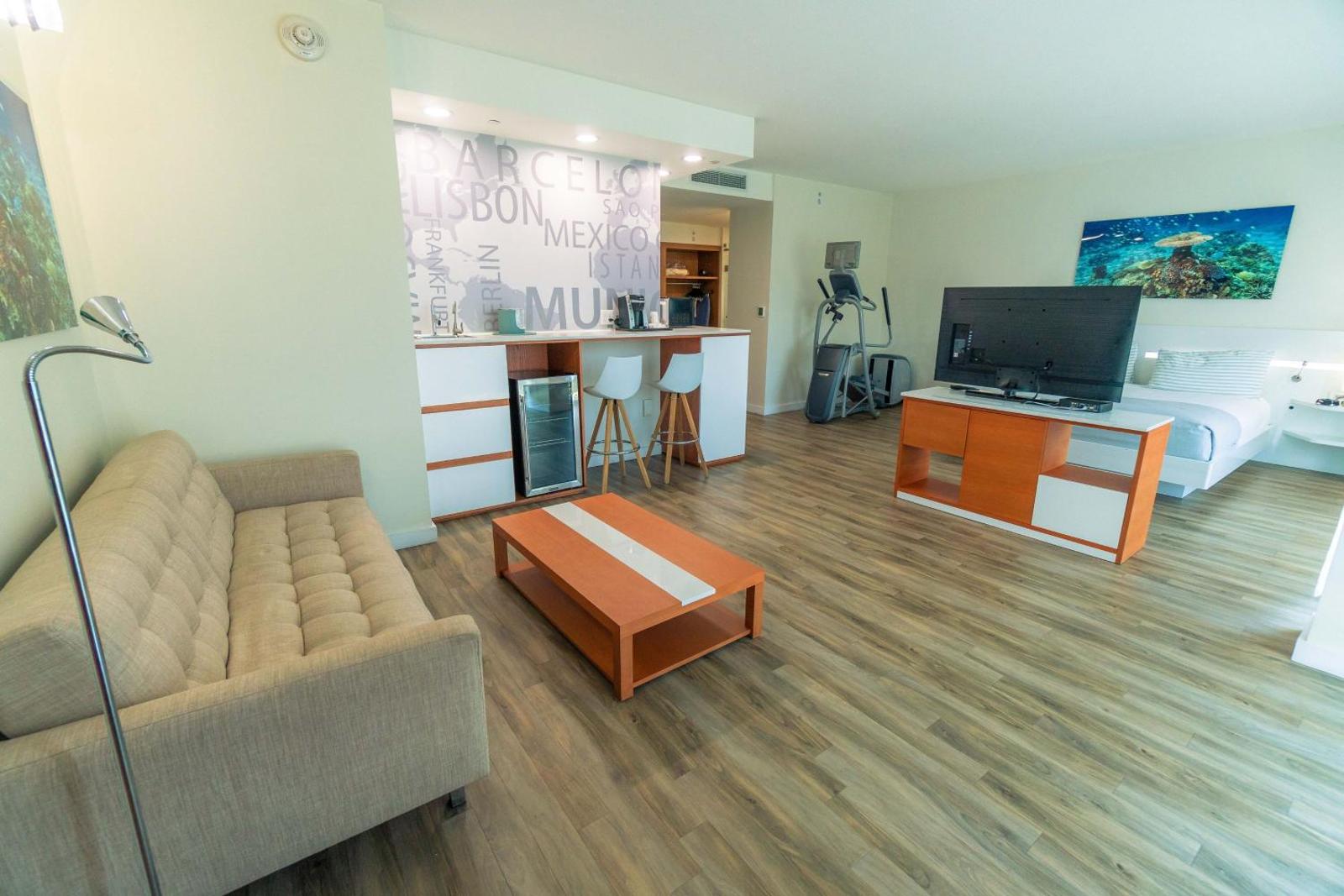 TRYP by Wyndham Maritime Fort Lauderdale Main image 2