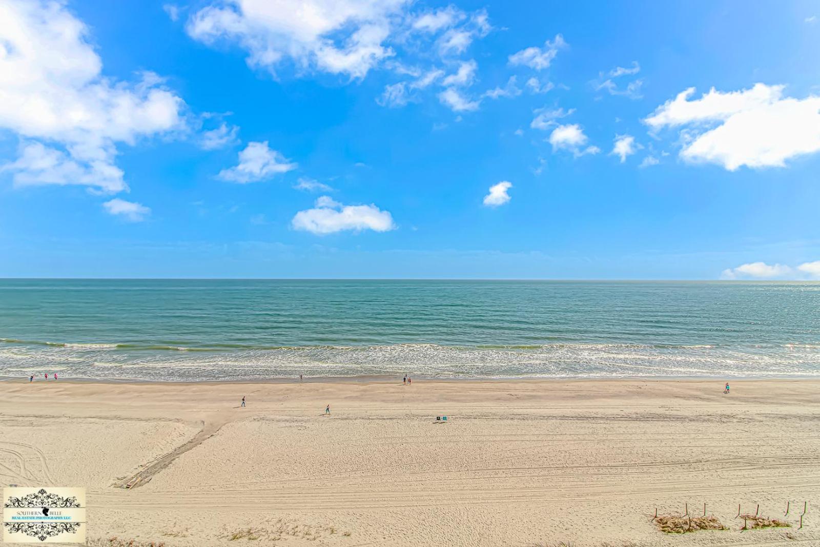 Popular attractions Area Nearby Property