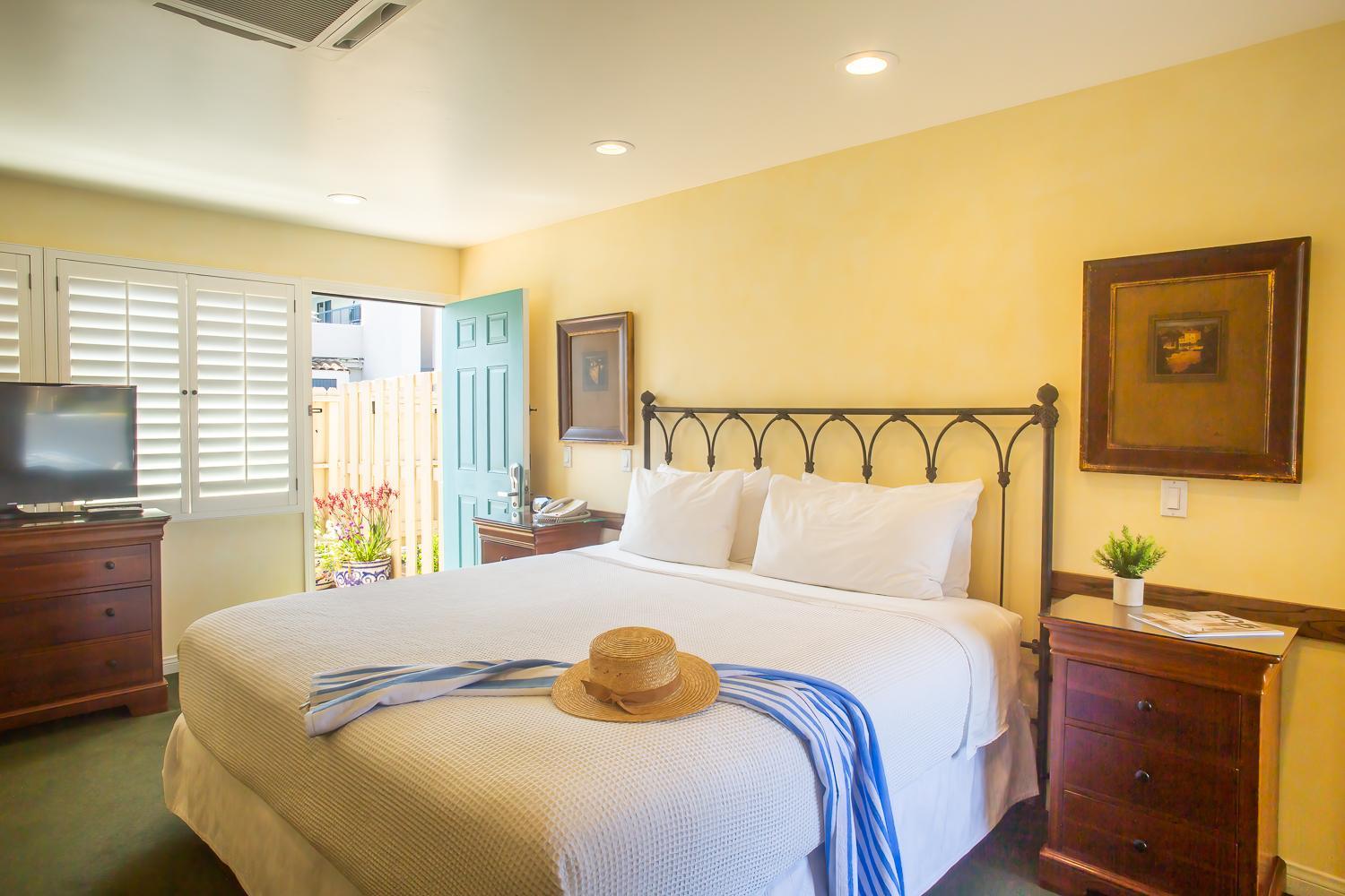 Popular attractions Area Nearby Property