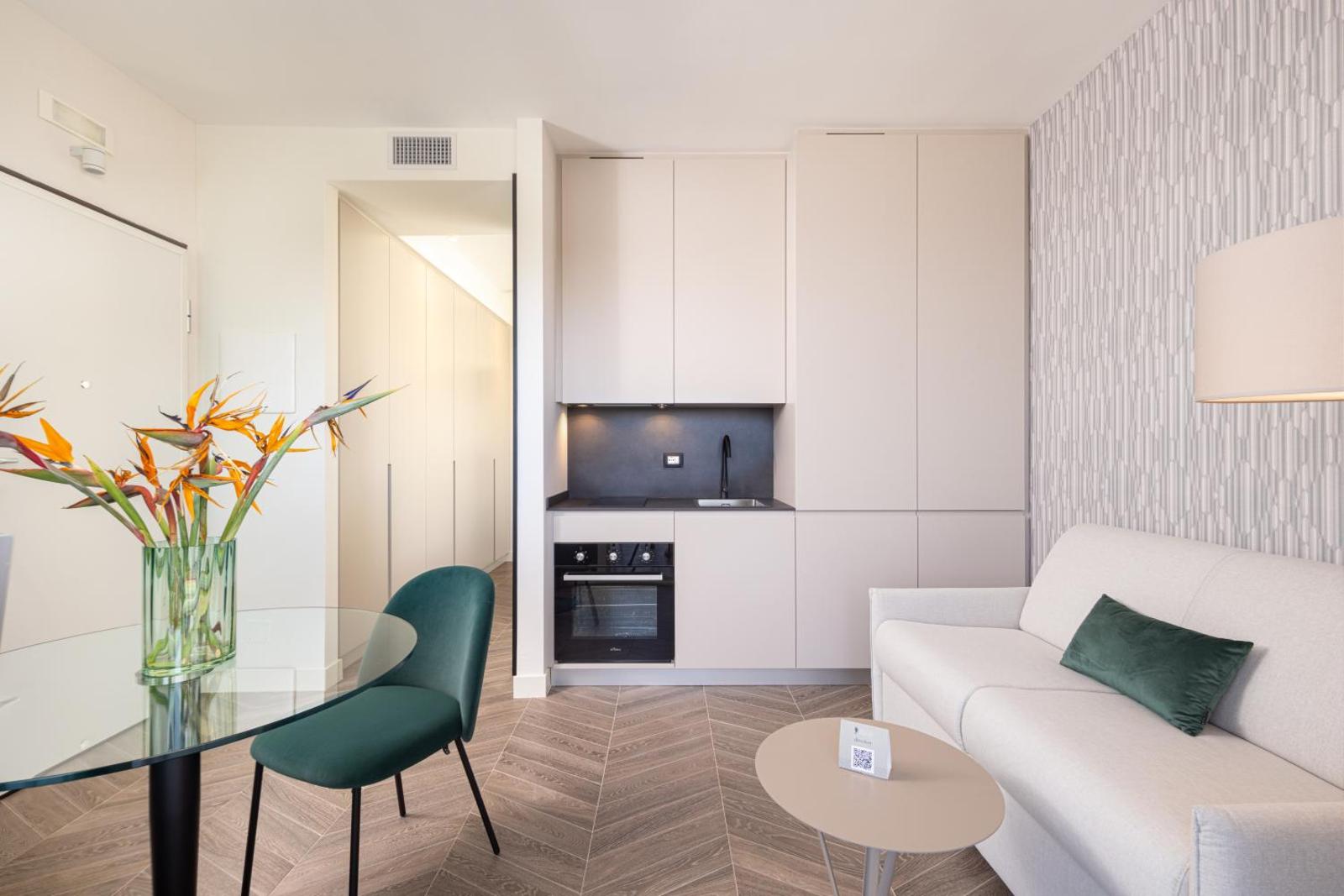 Deluxe Apartment - Separate Building