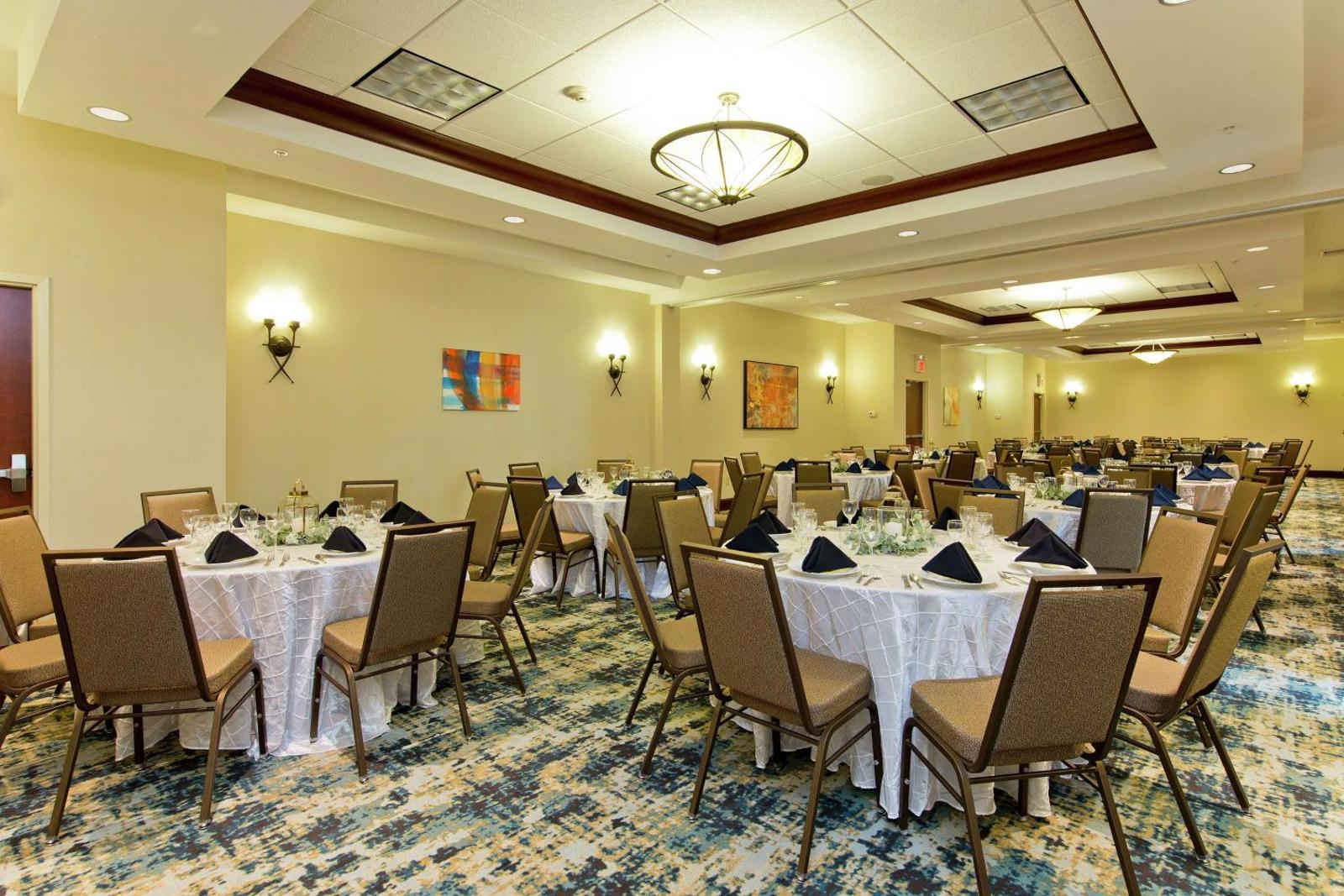 Hilton Garden Inn Winchester Main image 2