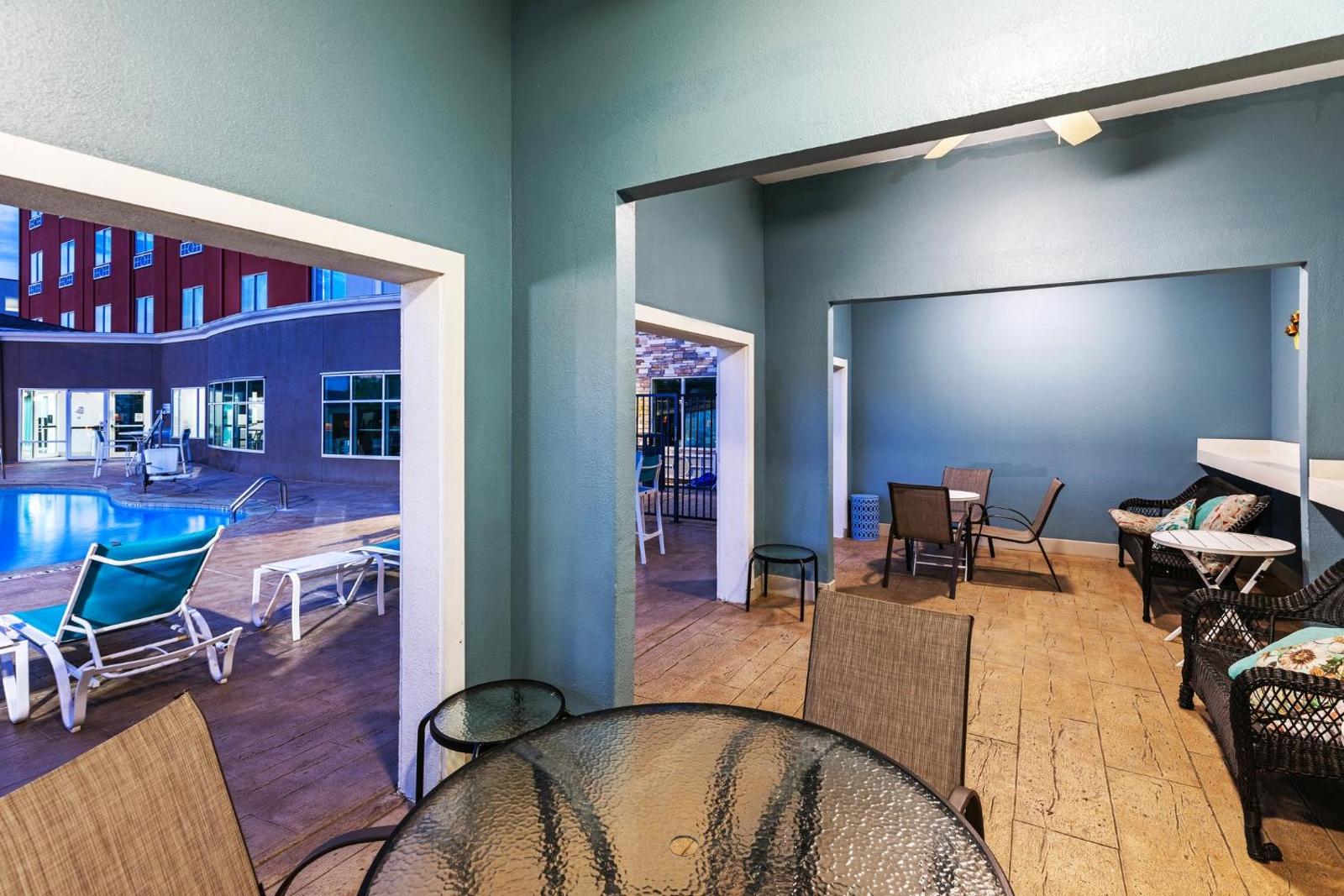 Holiday Inn Express Houston Space Center-Clear Lake an IHG Hotel Main image 2