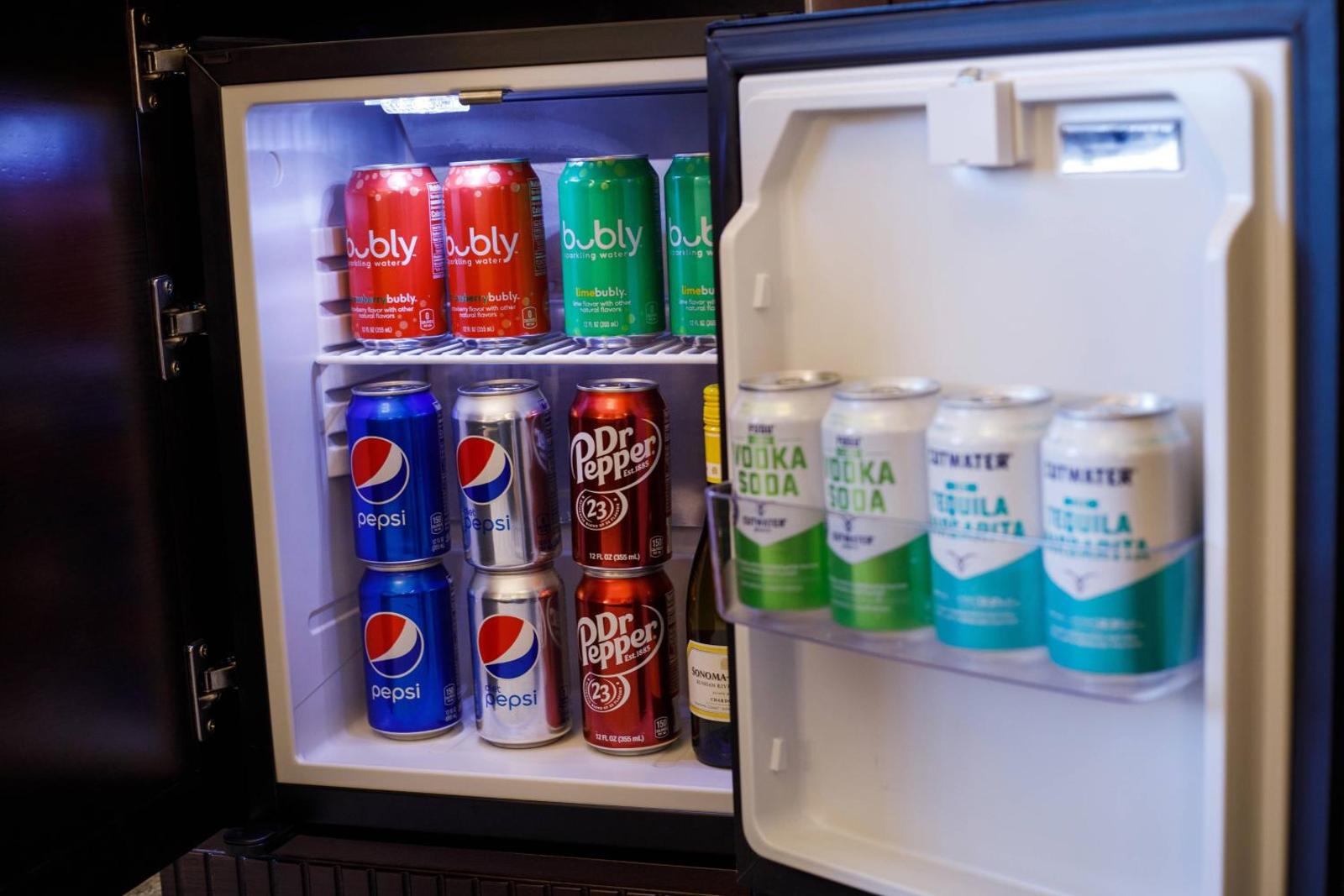 Popular attractions Area Nearby Property