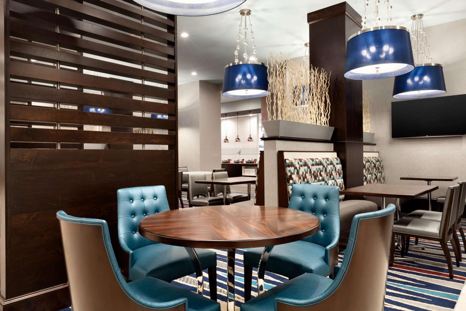 Embassy Suites by Hilton Atlanta NE Gwinnett Sugarloaf image 6