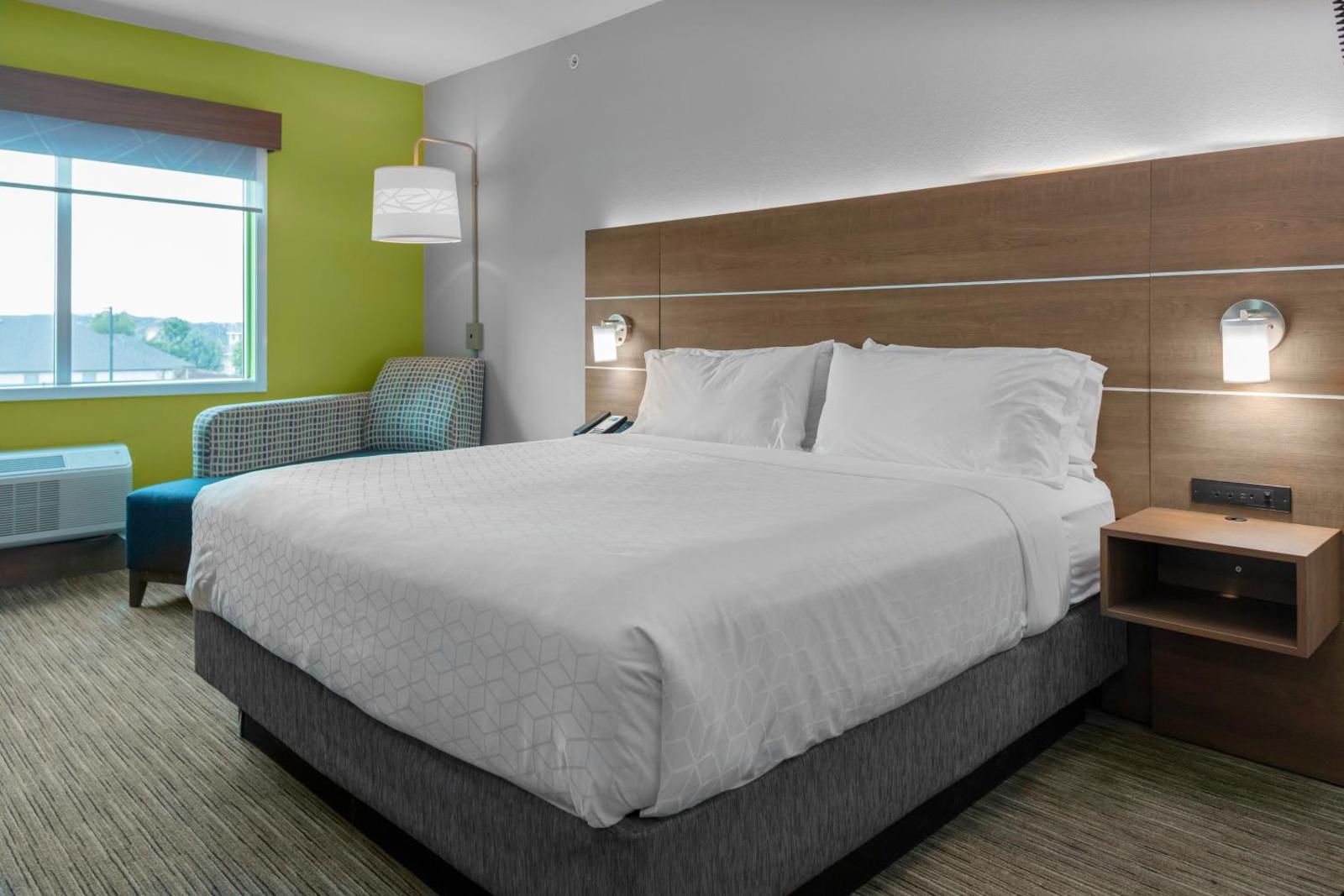 Holiday Inn Express & Suites - Leander an IHG Hotel Main image 2