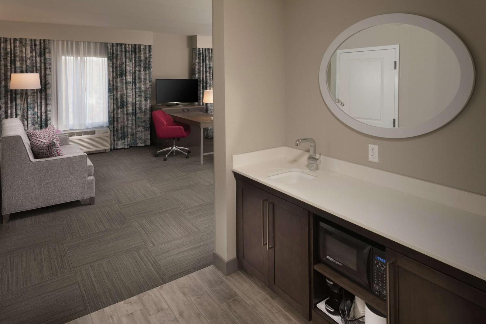 Hampton Inn & Suites Asheville Biltmore Area Main image 1