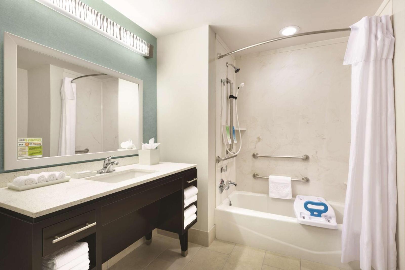 Popular attractions Area Nearby Property