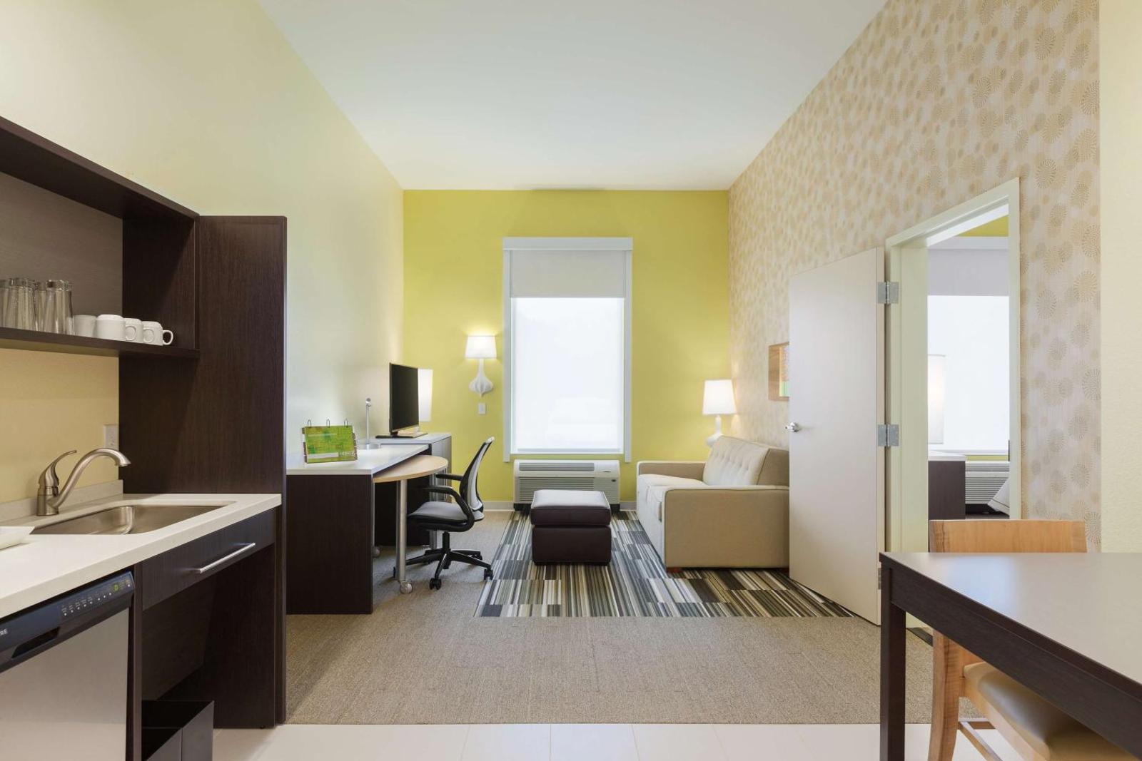 Home2 Suites by Hilton Canton Main image 2