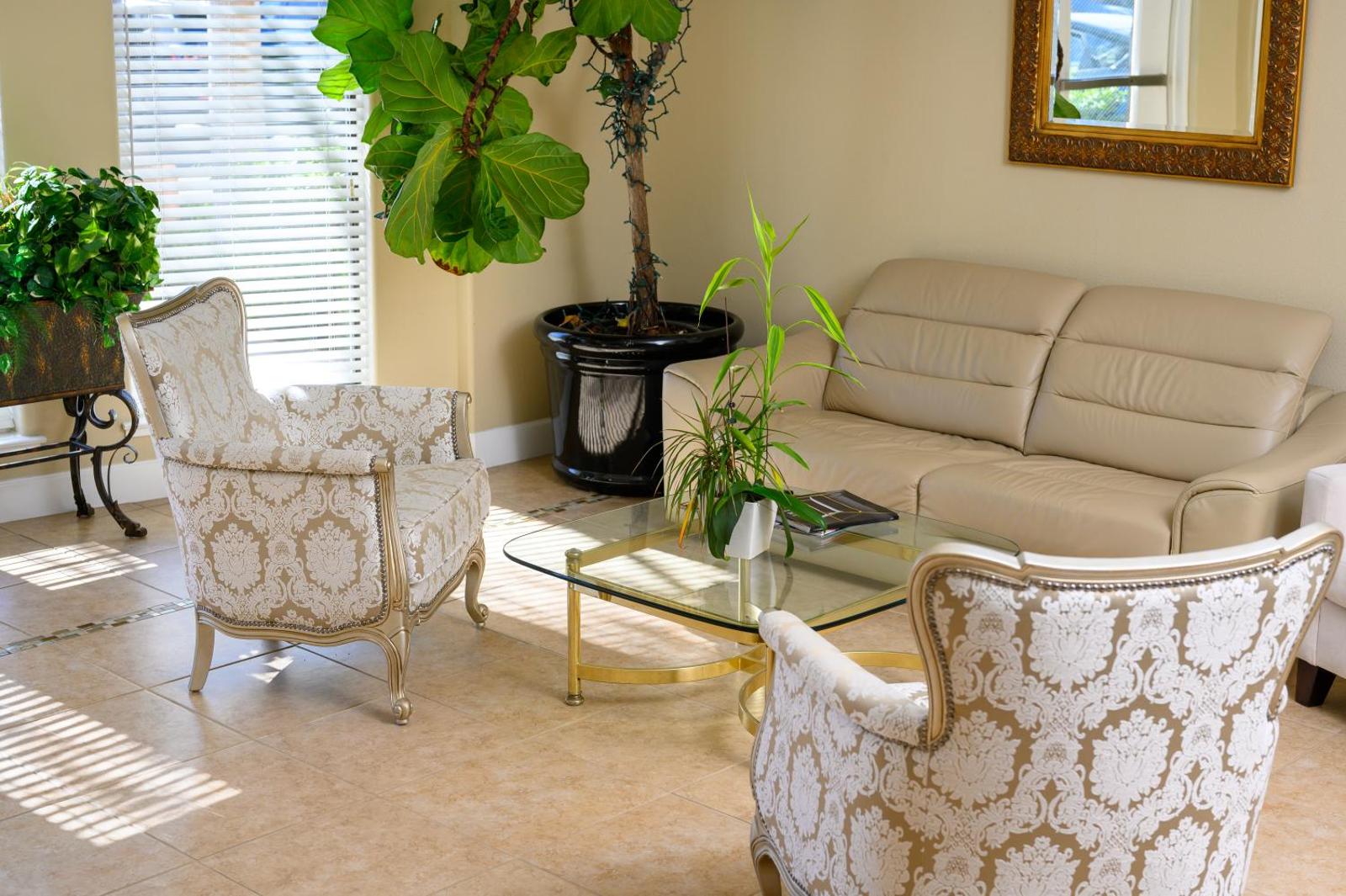 Studios Inn Main image 2