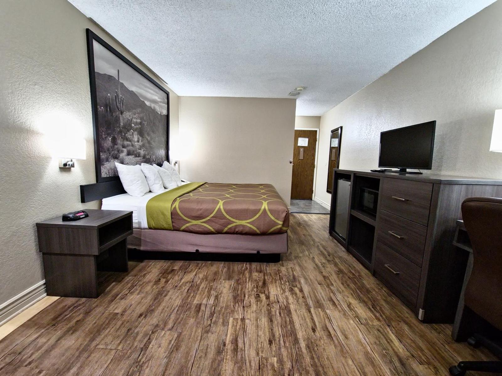Super 8 by Wyndham Goodyear/Phoenix Area Main image 1