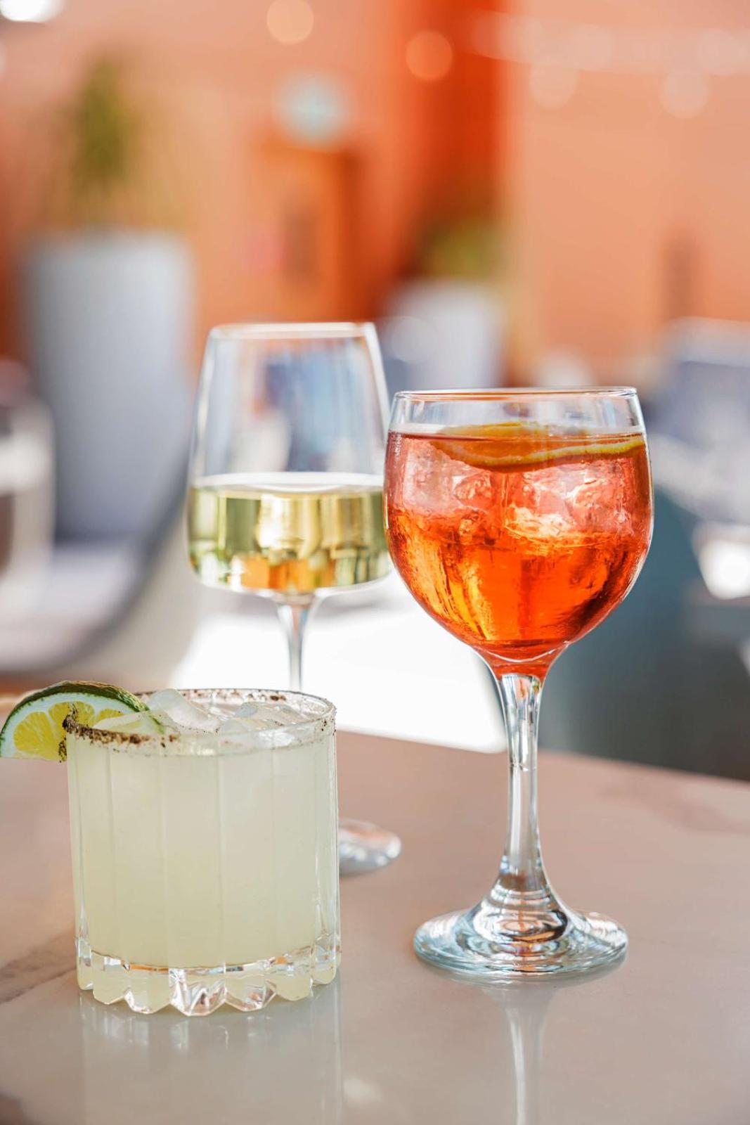 Carte Hotel San Diego Downtown Curio Collection By Hilton Main image 2