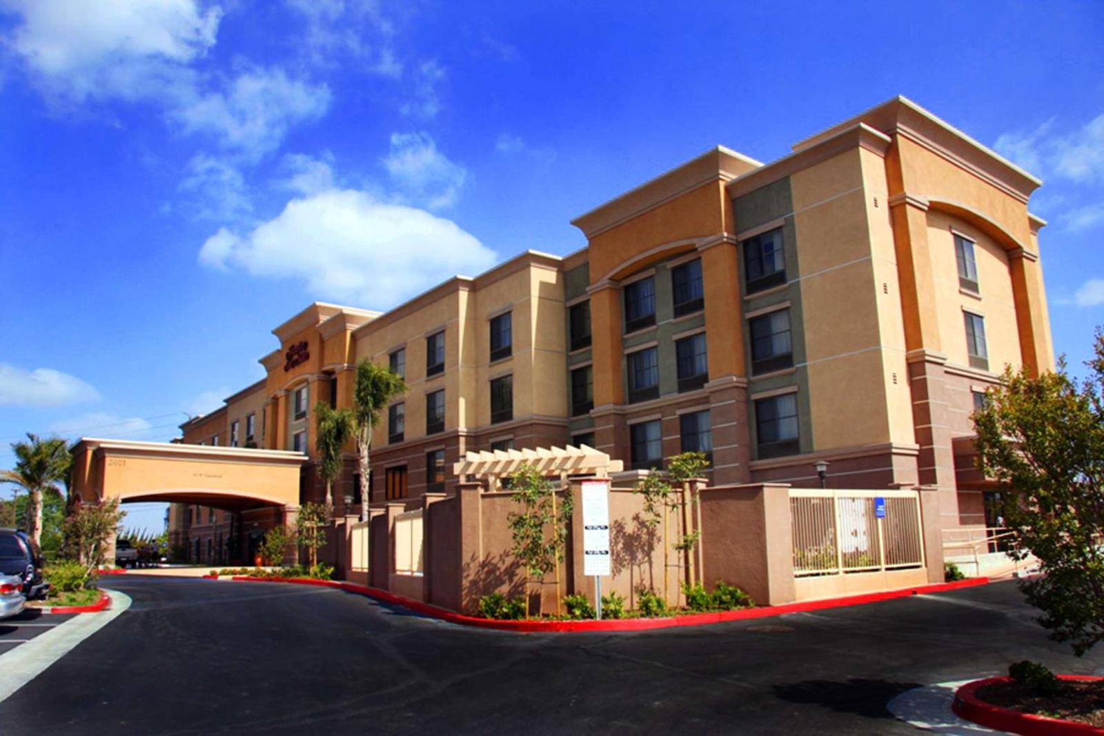 Hampton Inn & Suites Seal Beach Main image 2