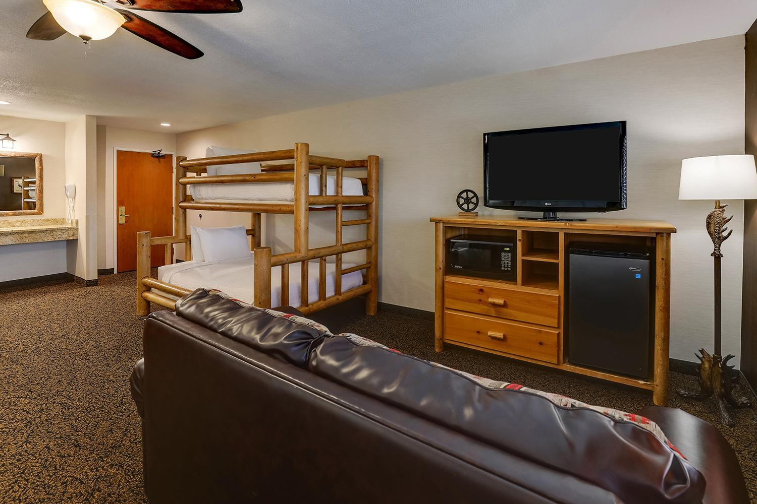 Popular attractions Area Nearby Property