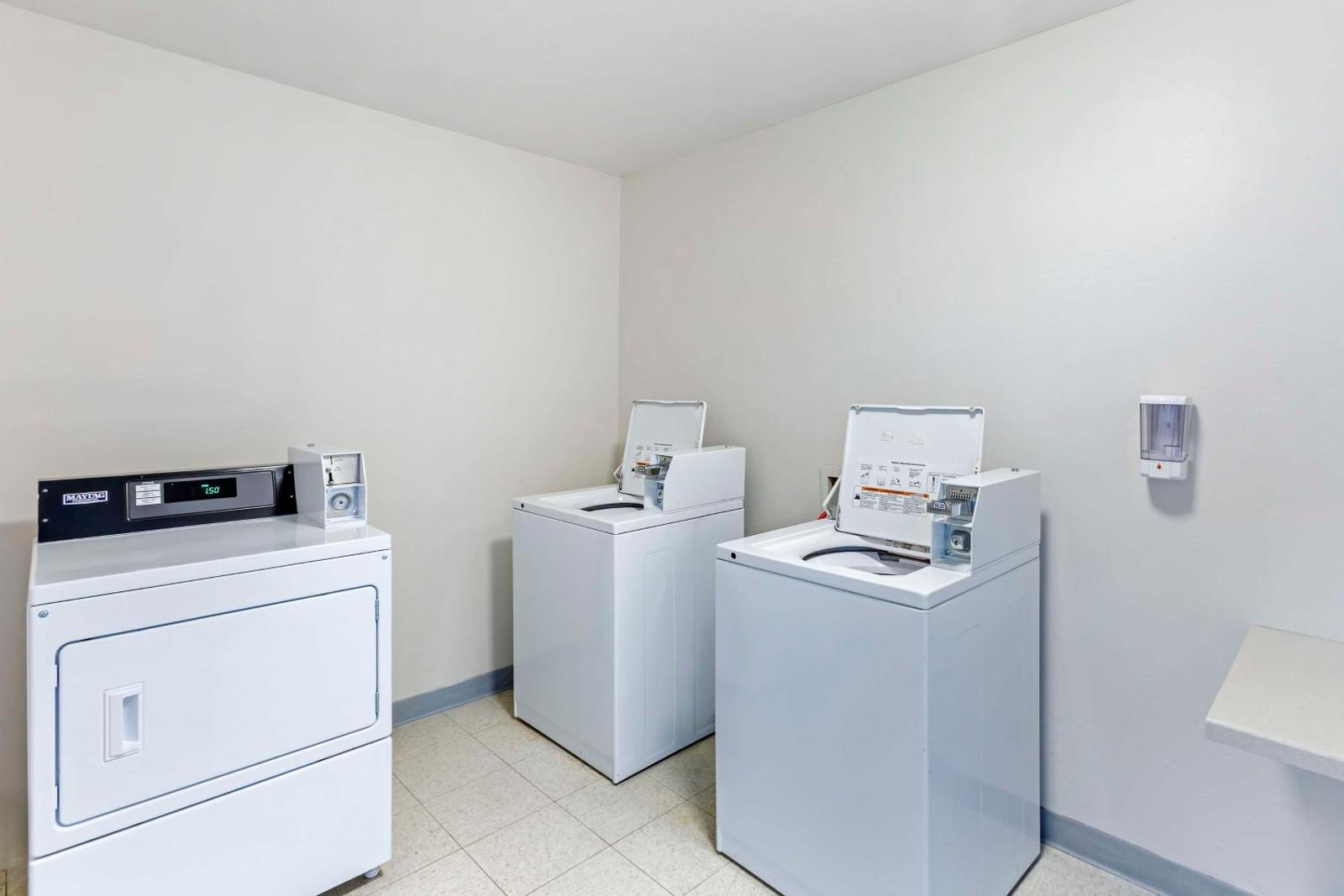 Popular attractions Area Nearby Property