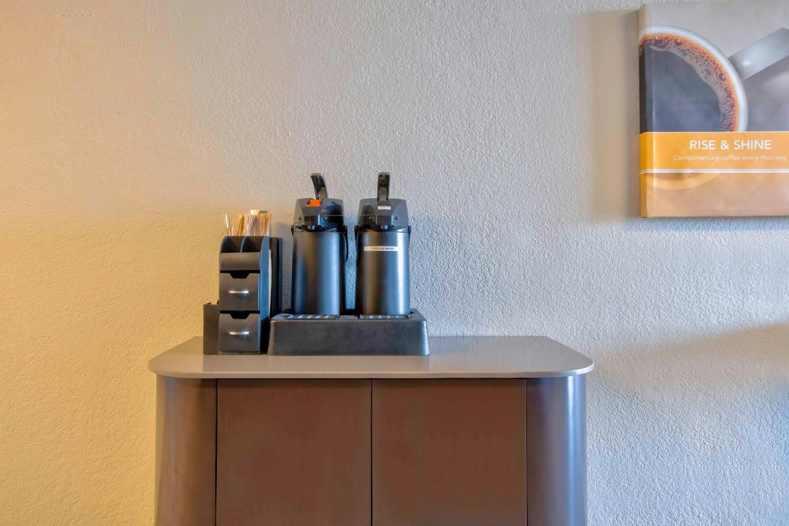 Popular attractions Area Nearby Property