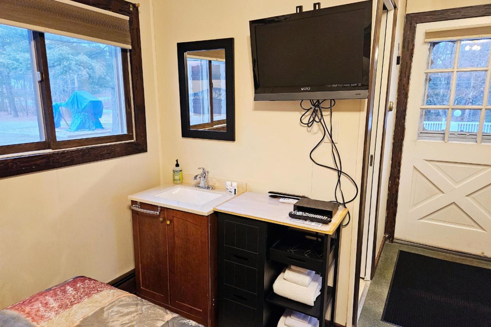 Popular attractions Area Nearby Property