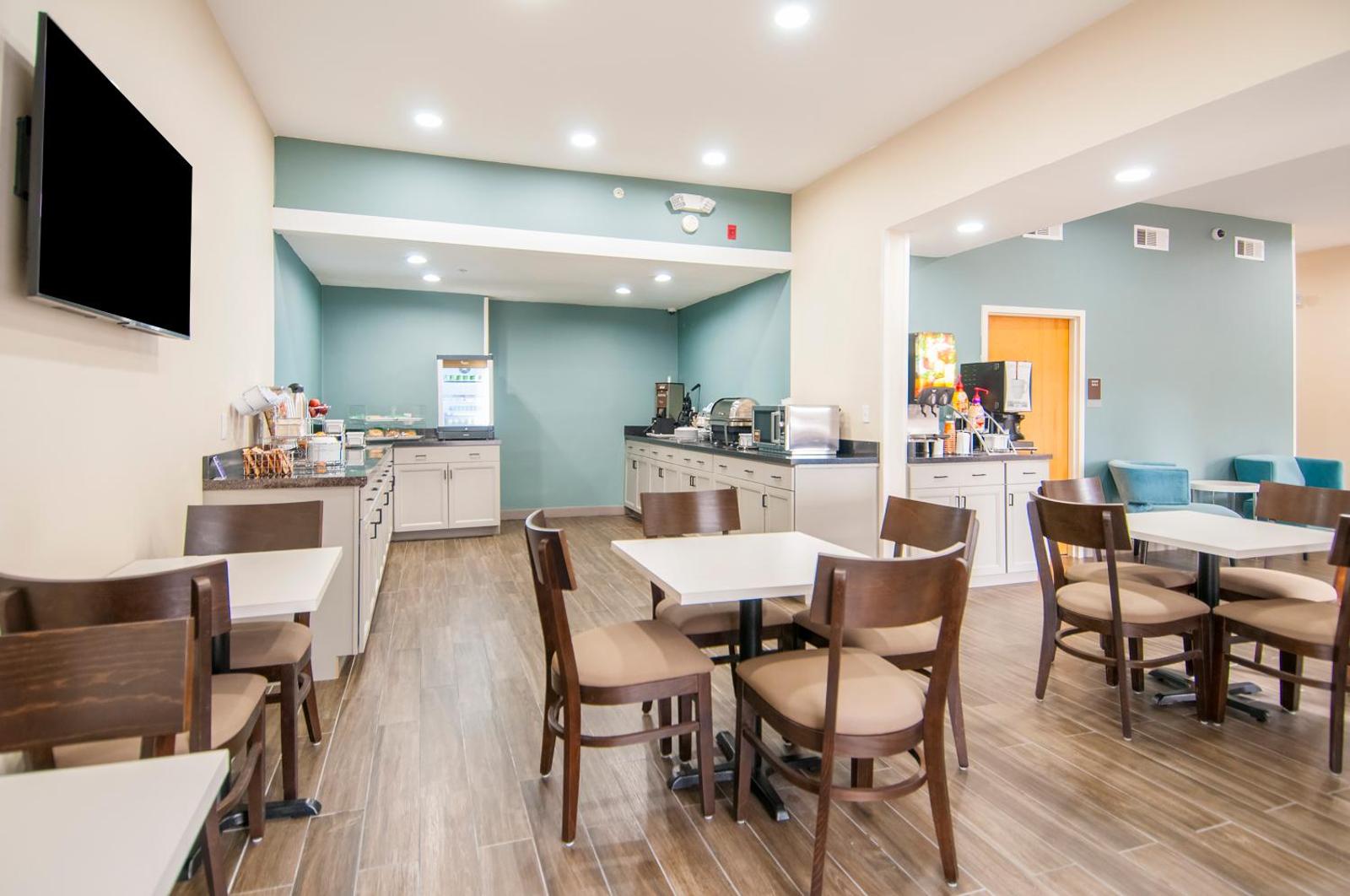 Howard Johnson by Wyndham University of Alabama Tuscaloosa Main image 1