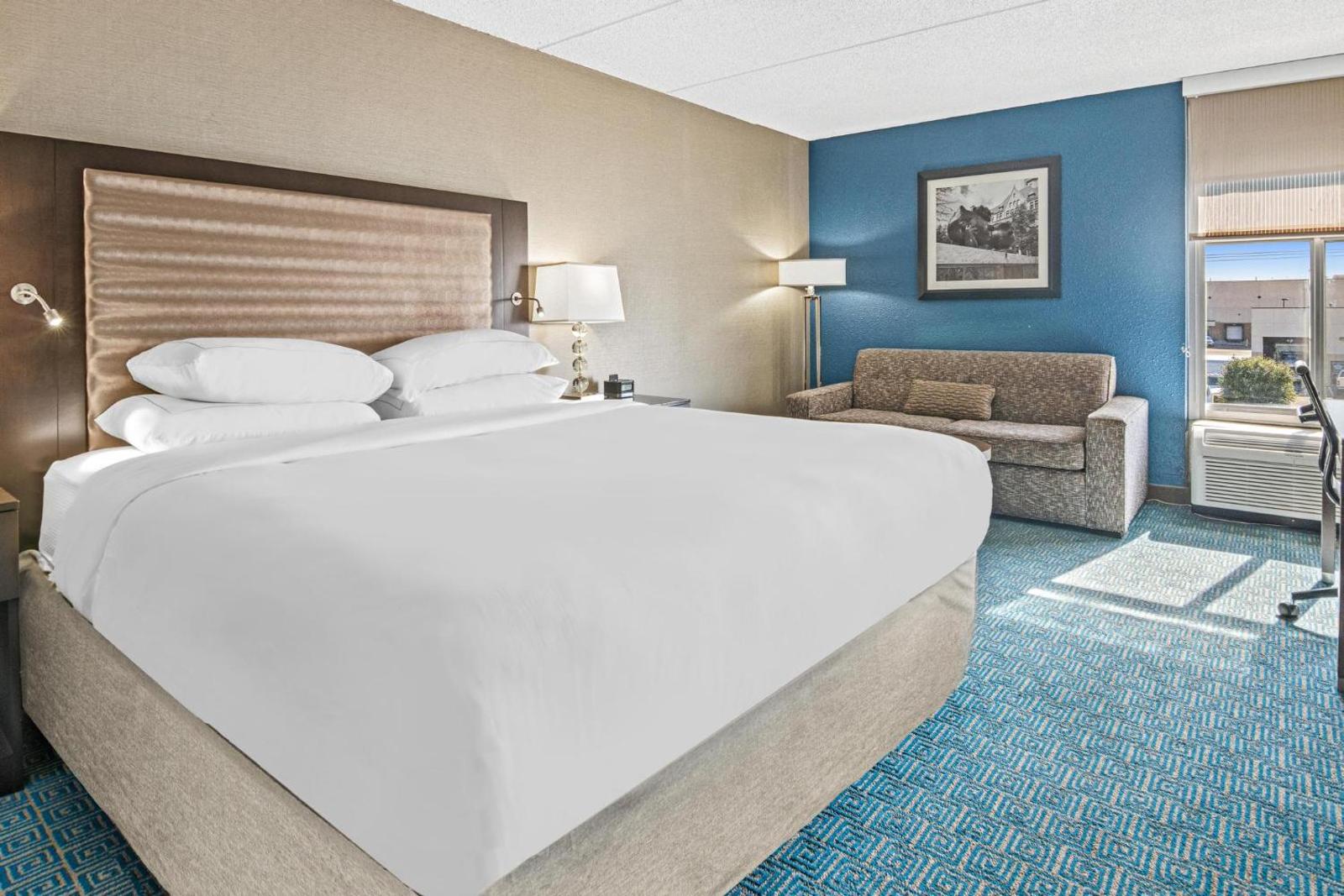 Popular attractions Area Nearby Property