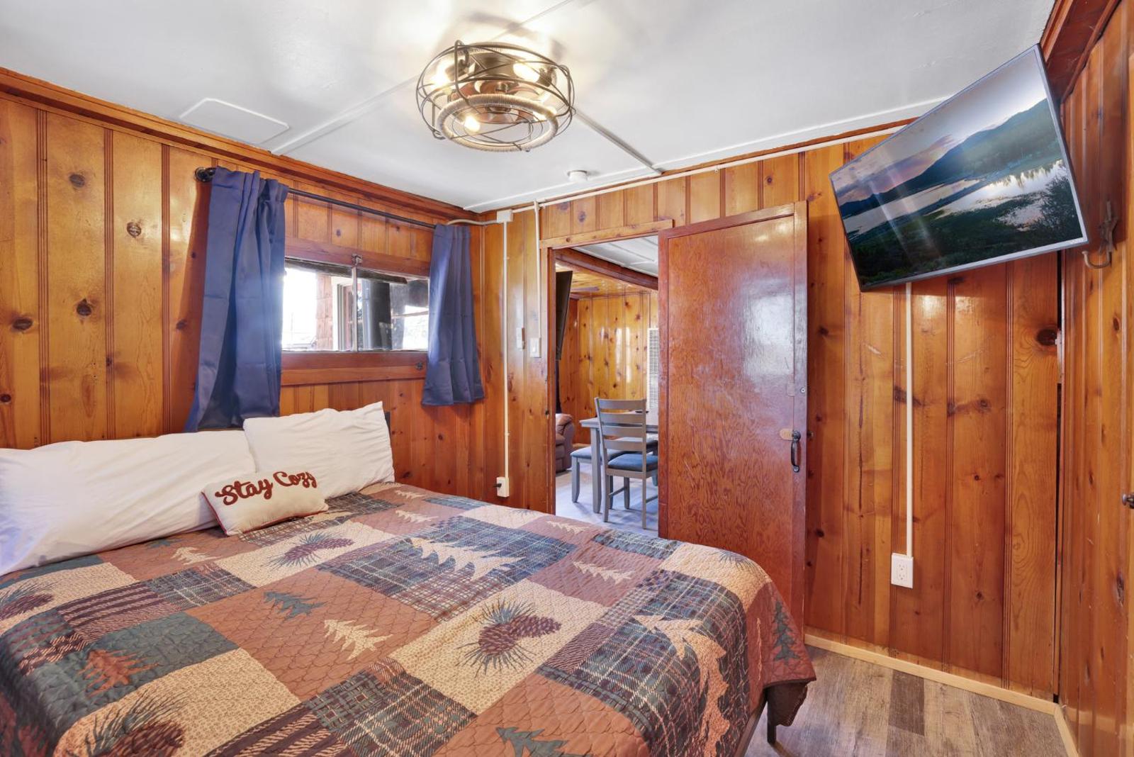 Shore Acres Lodge-451 by Big Bear Vacations Main image 2