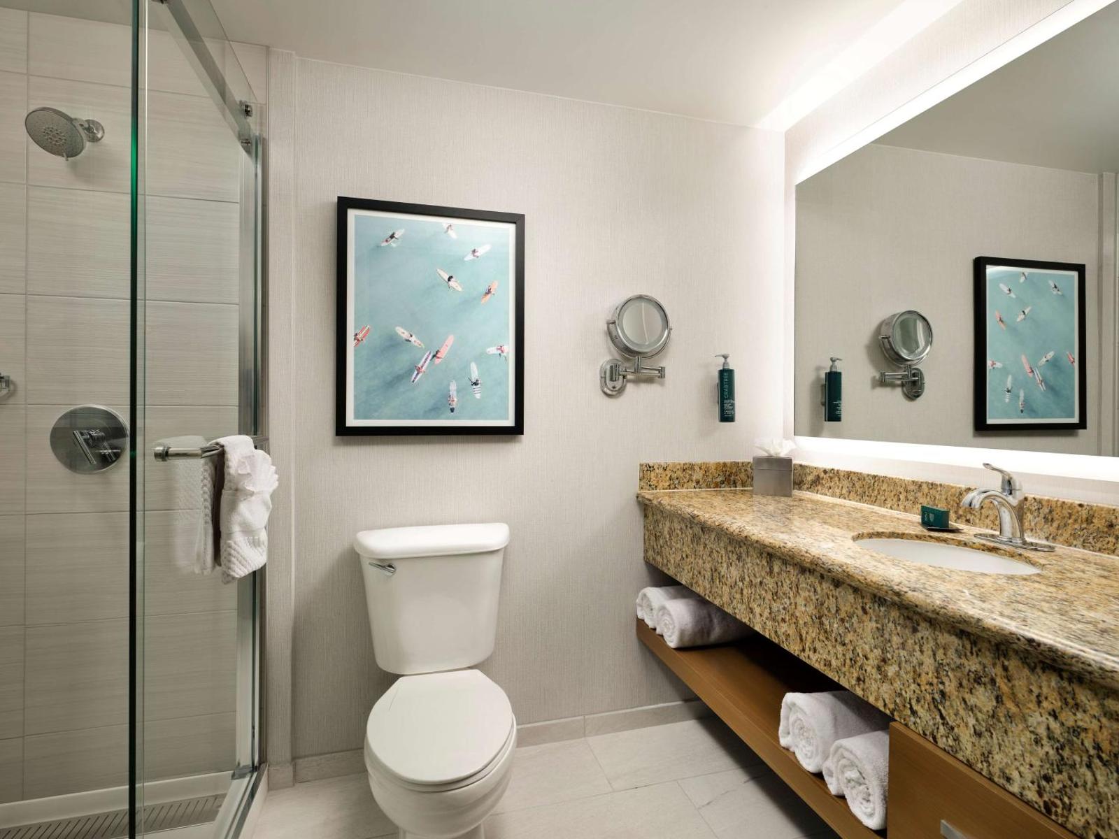 DoubleTree by Hilton Irvine Spectrum Main image 1