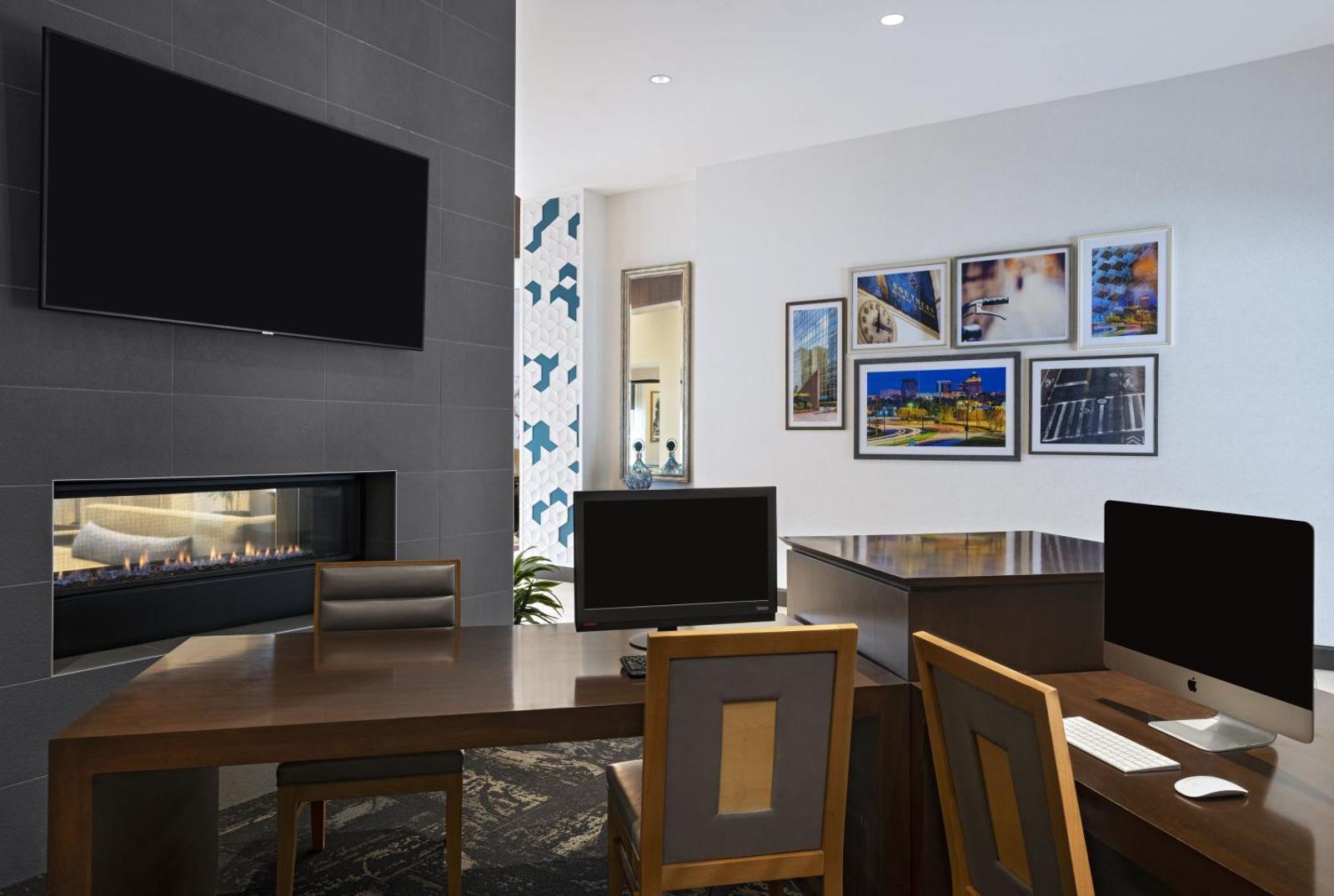 Hyatt Place Greensboro Downtown Main image 2