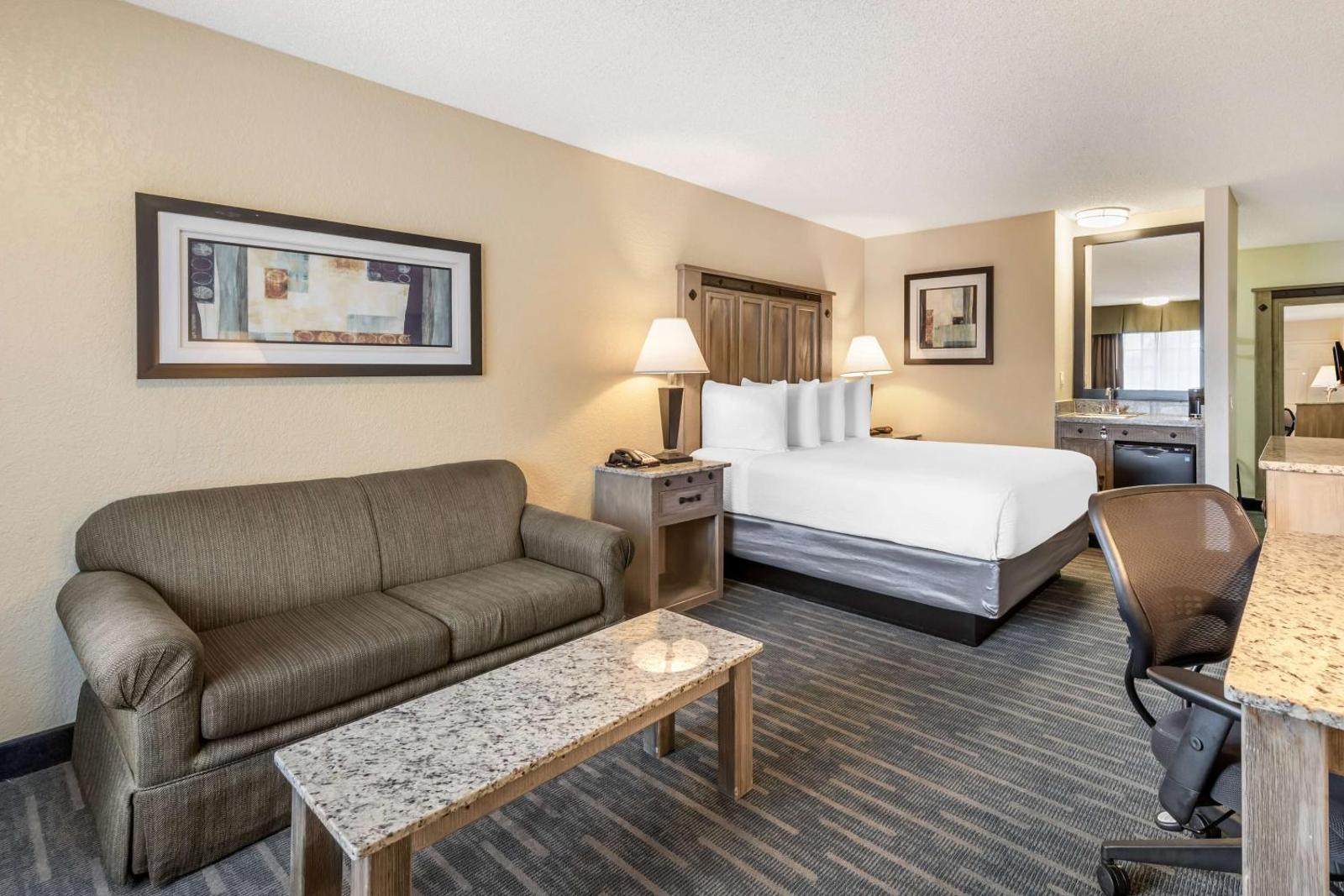 Best Western Americana Inn Main image 2