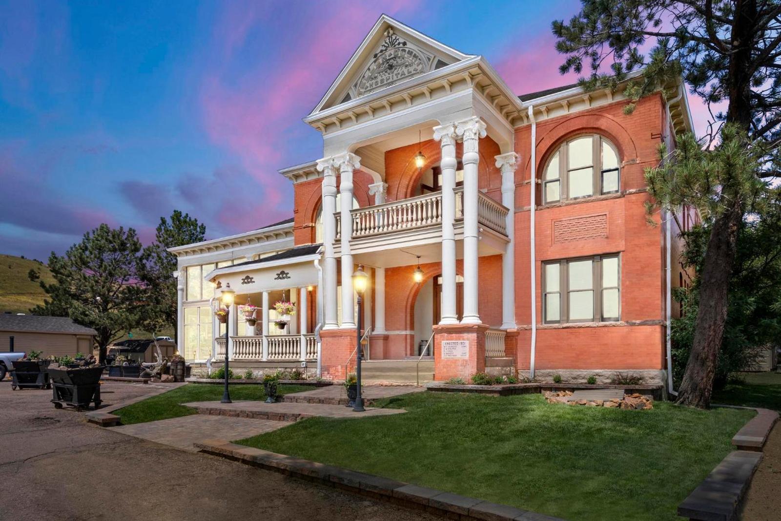 Cripple Creek Hospitality House & Travel Park