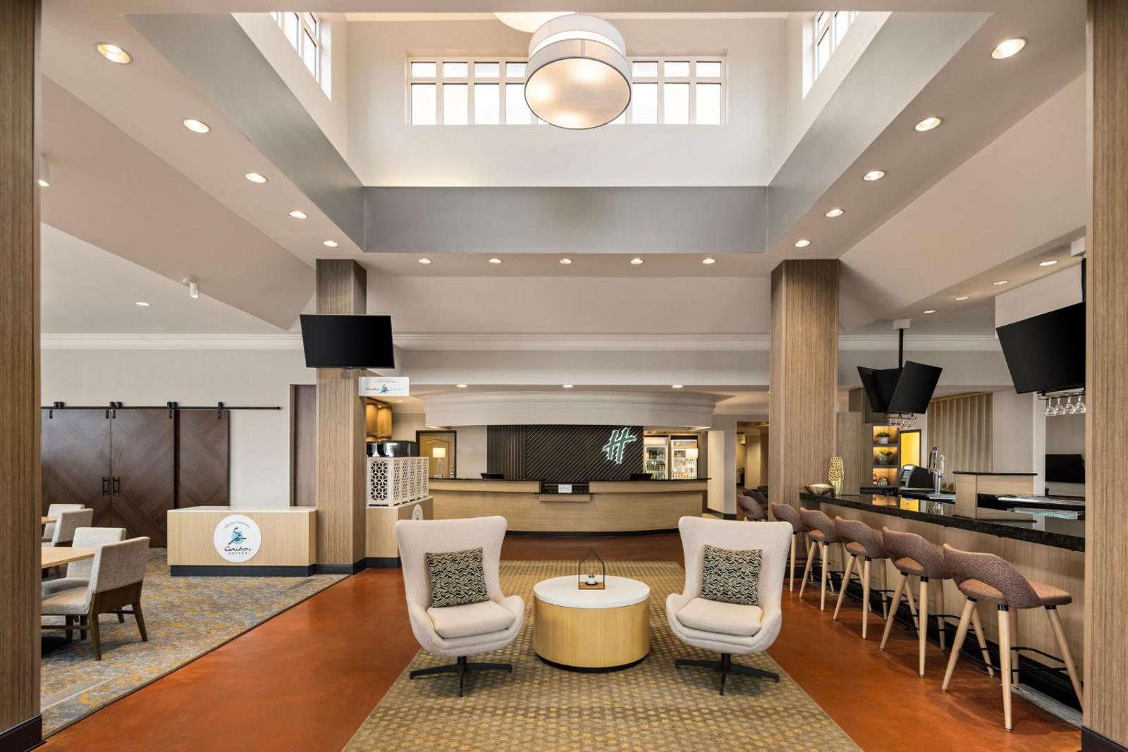 Holiday Inn Hotel & Suites Maple Grove Northwest Minneapolis-Arbor Lakes an IHG Hotel Main image 2