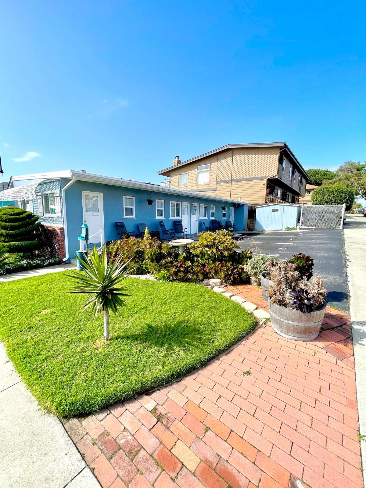 King Room with Partial Ocean View and Kitchenette