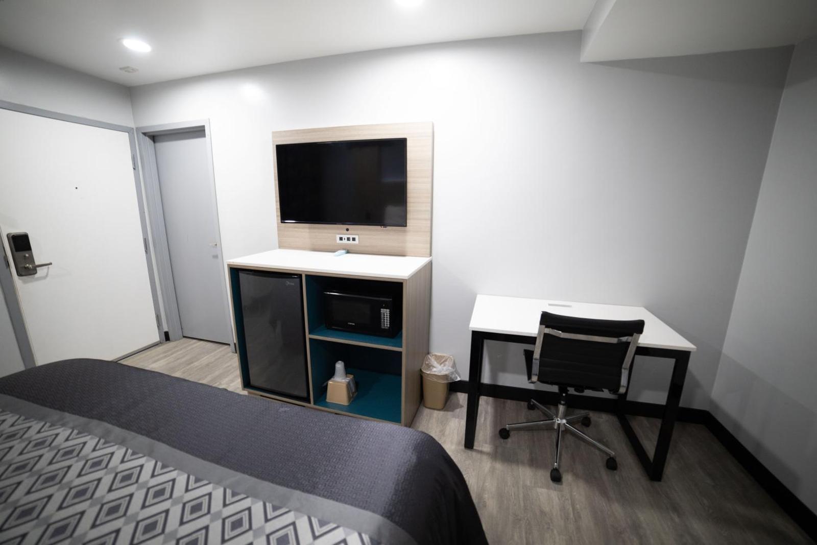 Popular attractions Area Nearby Property