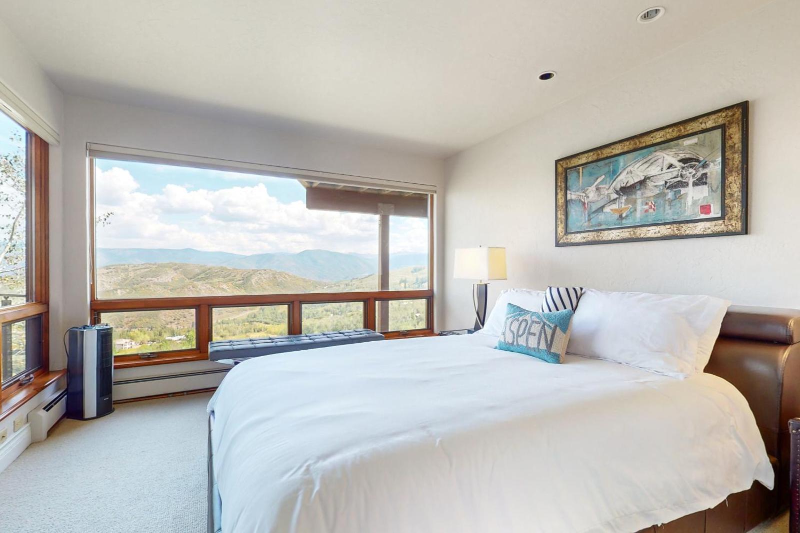 162 View Ridge Main image 1