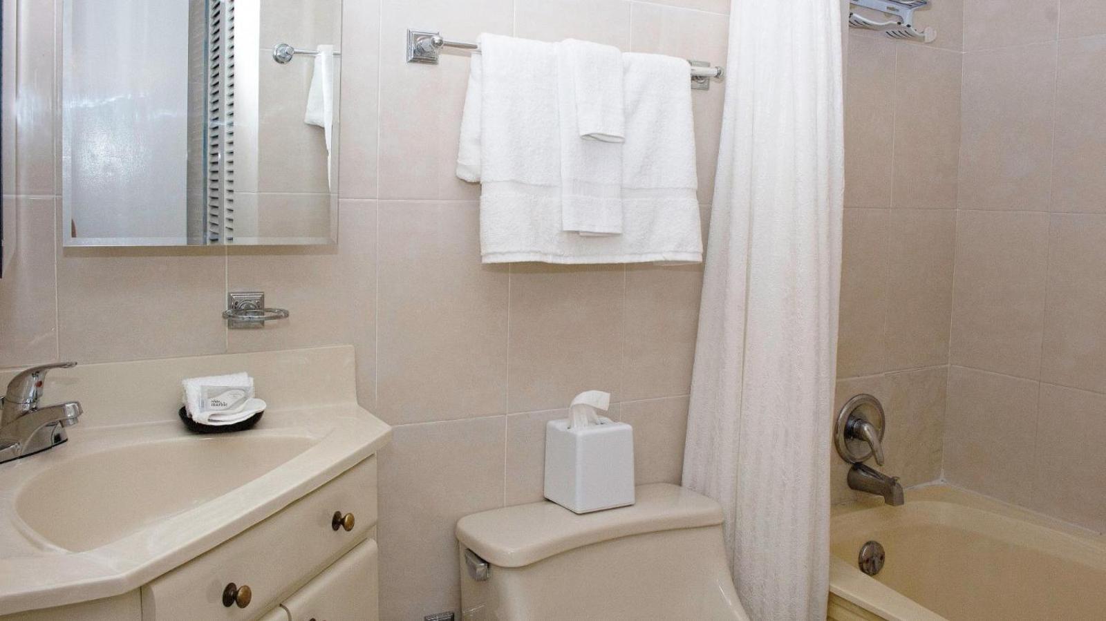 Popular attractions Area Nearby Property