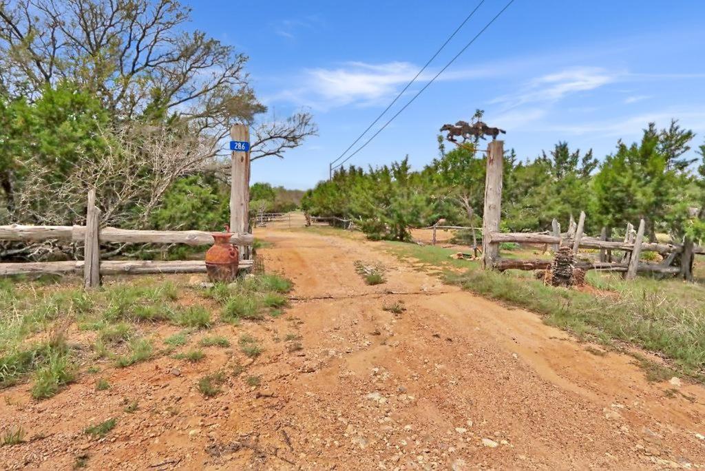 Three Horses Ranch Main image 1