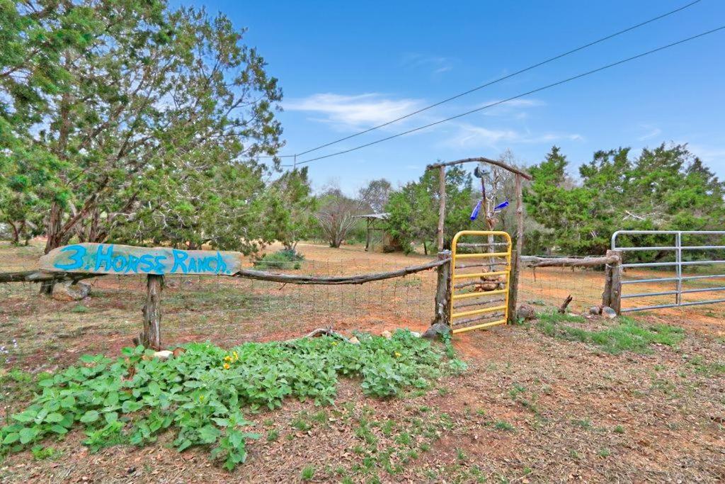 Three Horses Ranch Main image 2