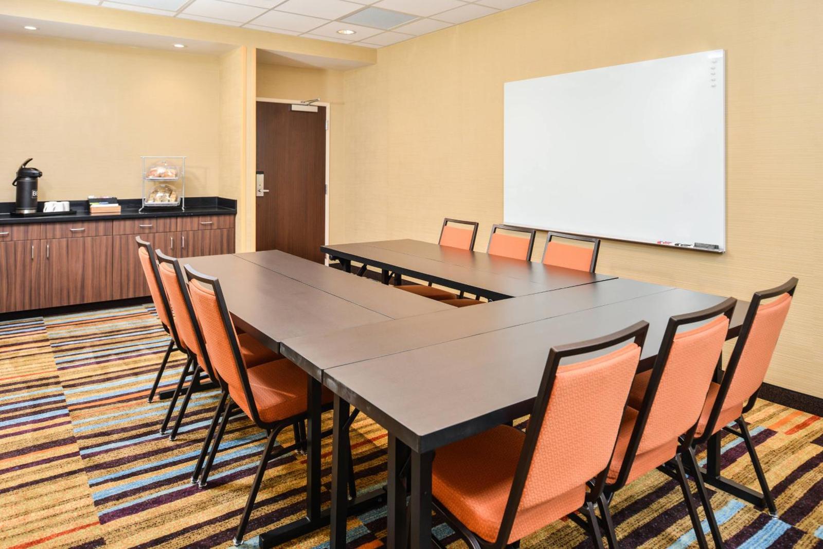 Fairfield Inn & Suites by Marriott Warrensburg Main image 2
