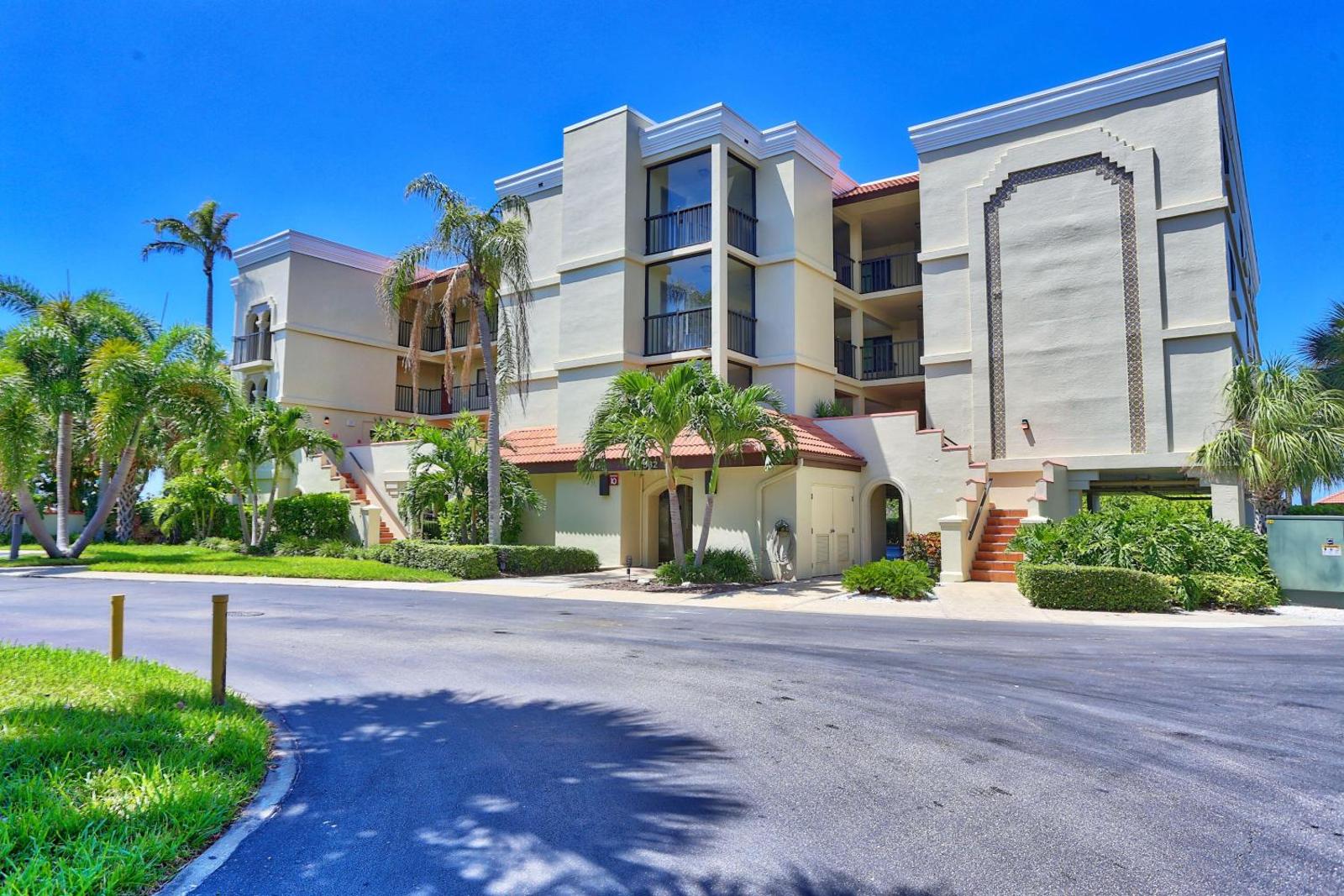 Land's End #405 building 1 - Gulf View Main image 2