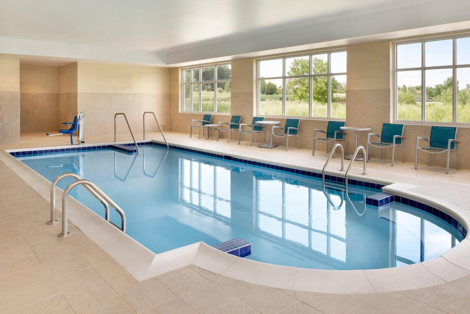 TownePlace Suites by Marriott Milwaukee Grafton Main image 2