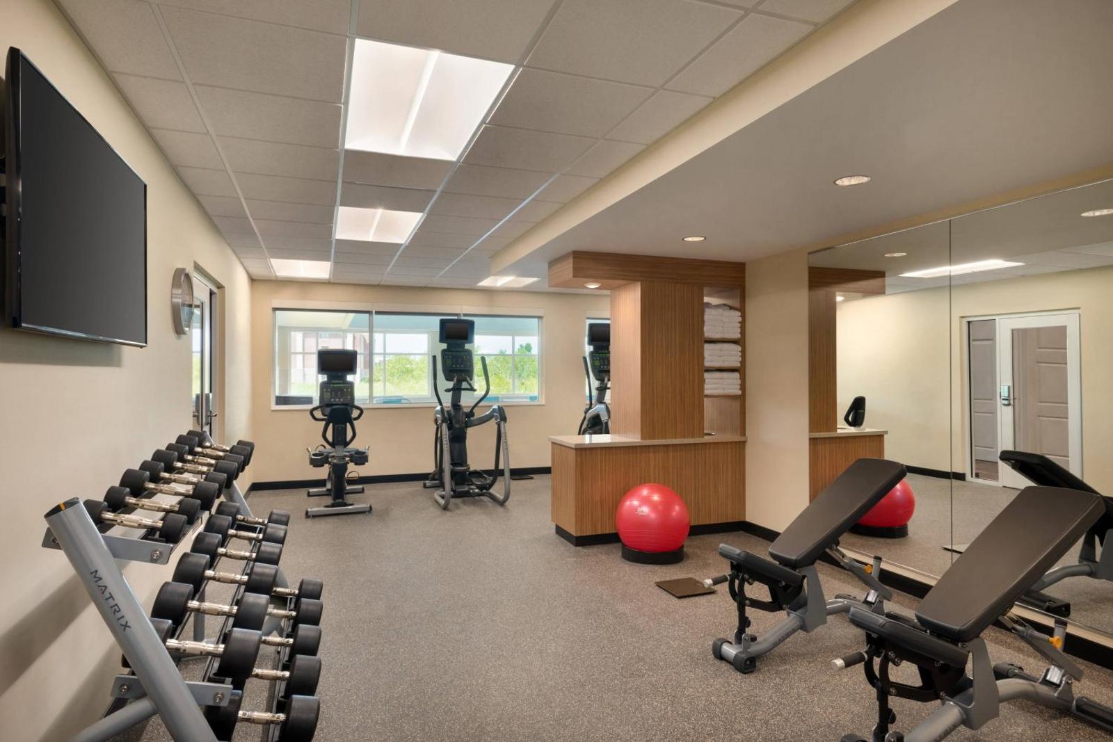 TownePlace Suites by Marriott Milwaukee Grafton Main image 1