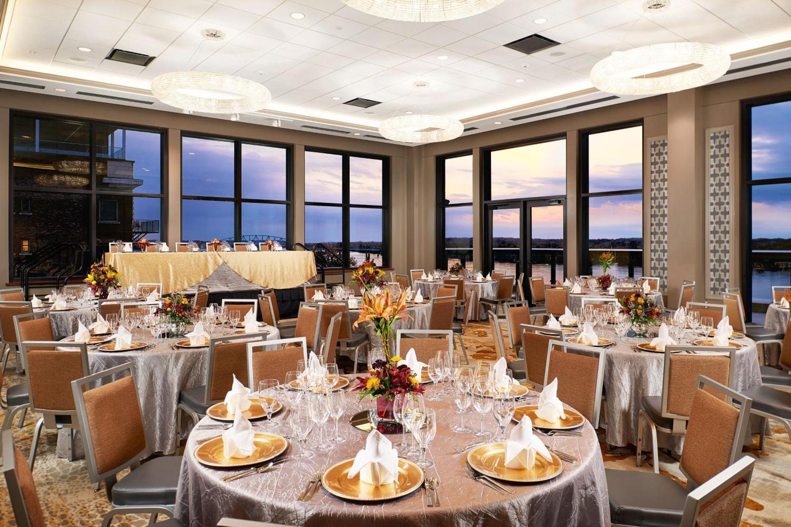 The Merrill Hotel & Conference Center Muscatine a Tribute Portfolio Hotel Main image 2