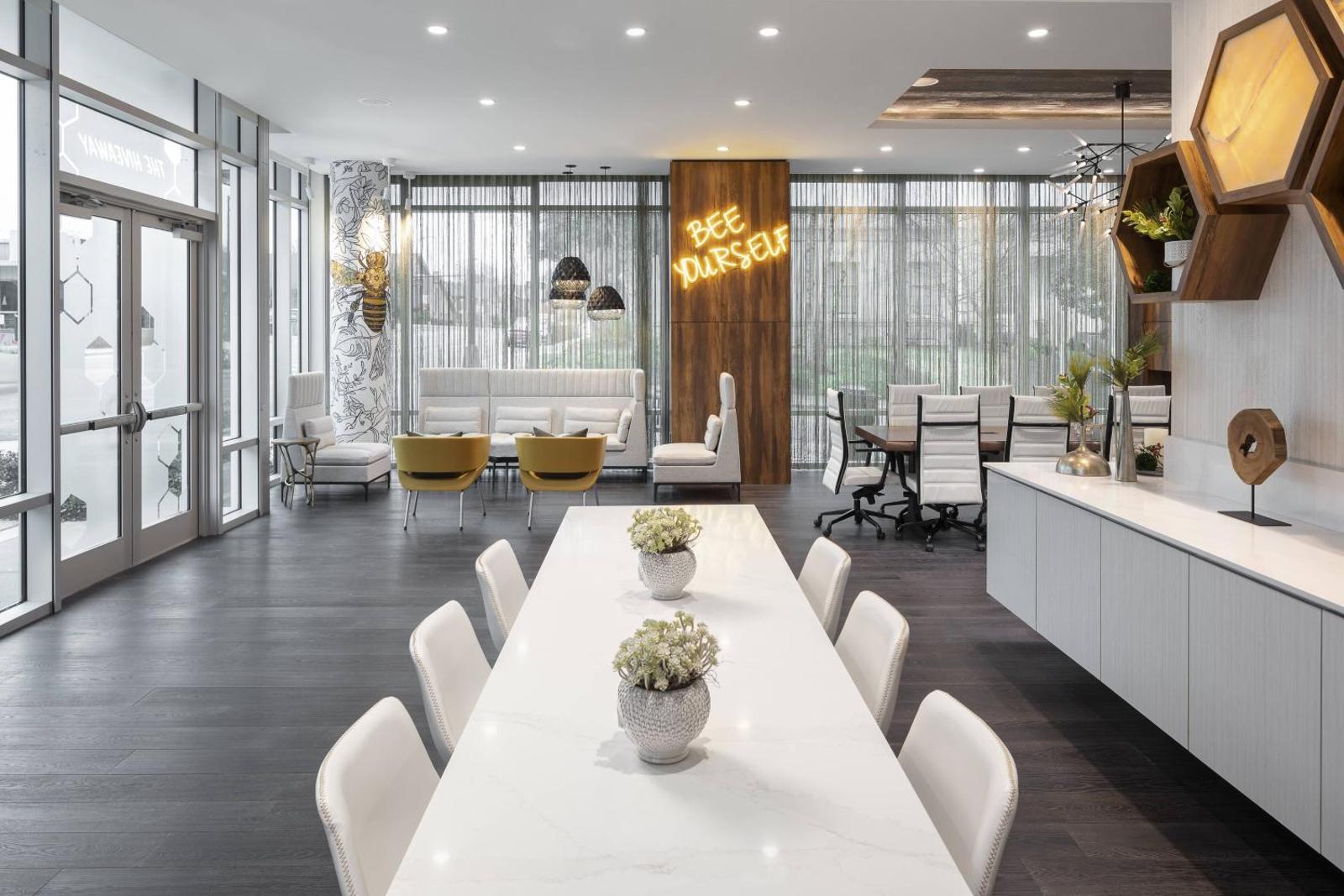 Popular attractions Area Nearby Property