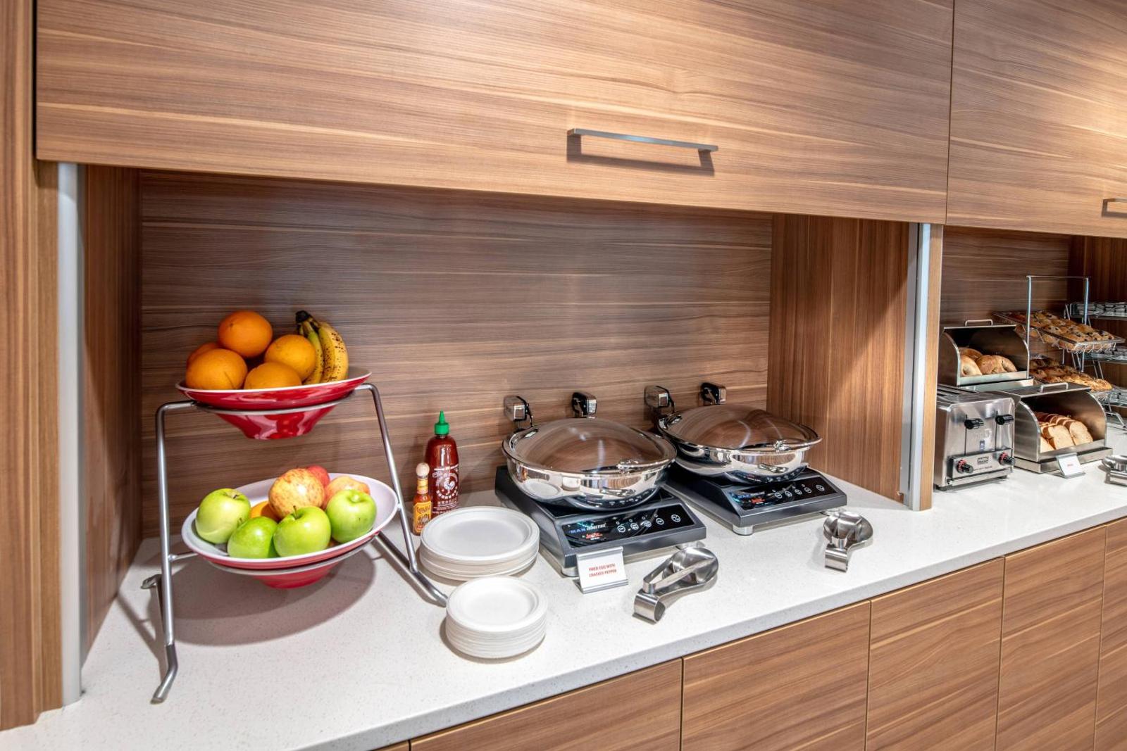 Popular attractions Area Nearby Property