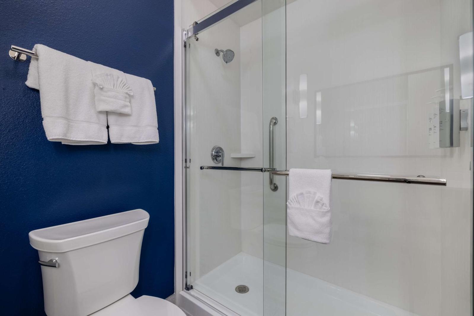 Super 8 by Wyndham Nacogdoches Main image 2