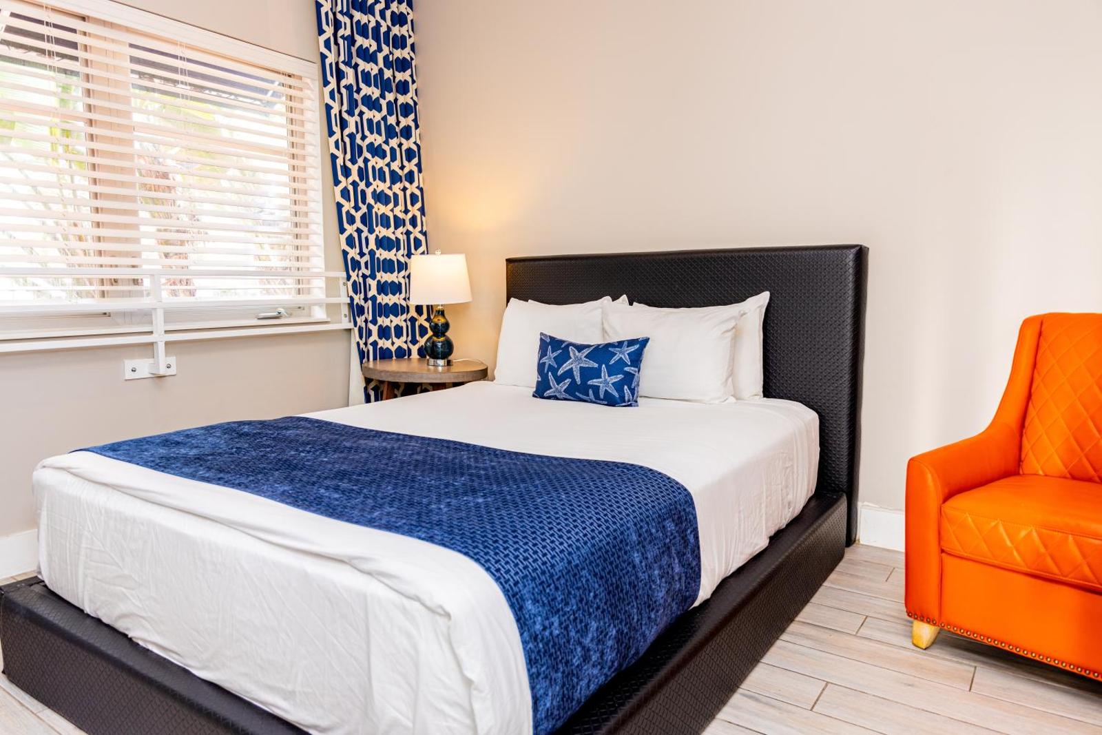 Oceanside Hotel and Suites