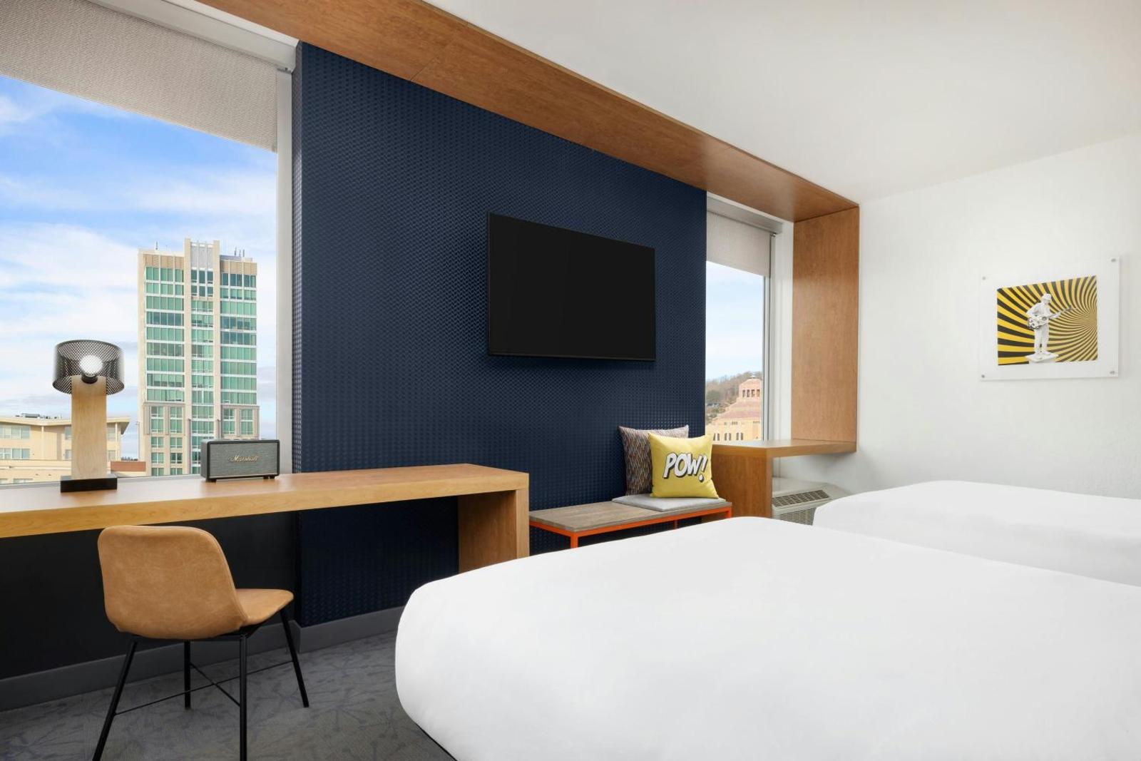 Queen Room with Two Queen Beds with City View 